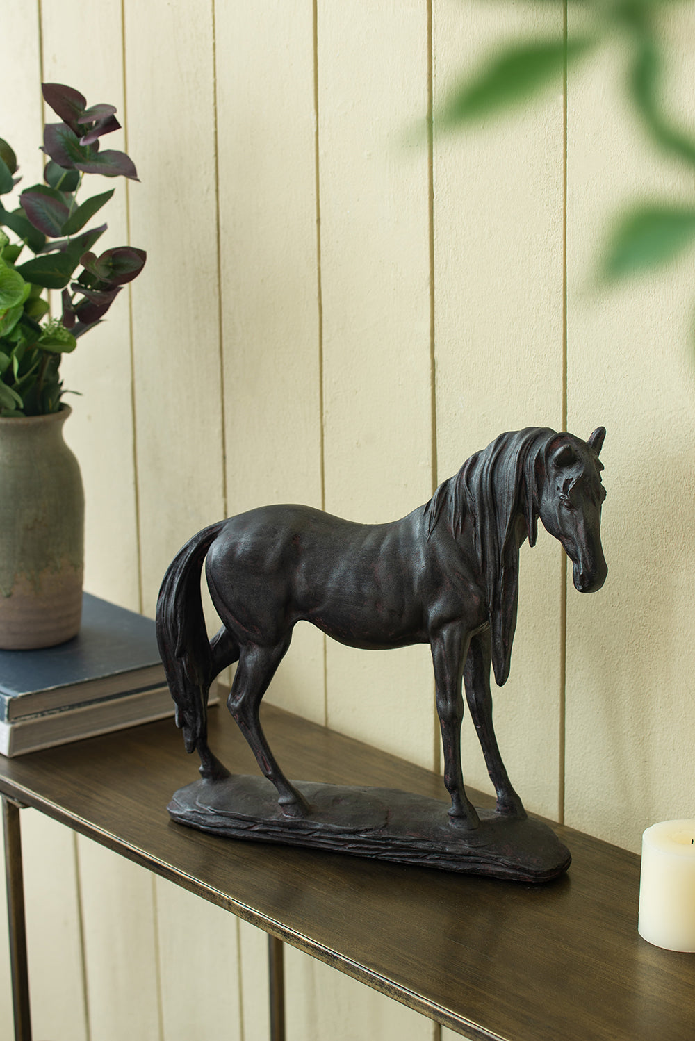 Premium horse sculpture for living room