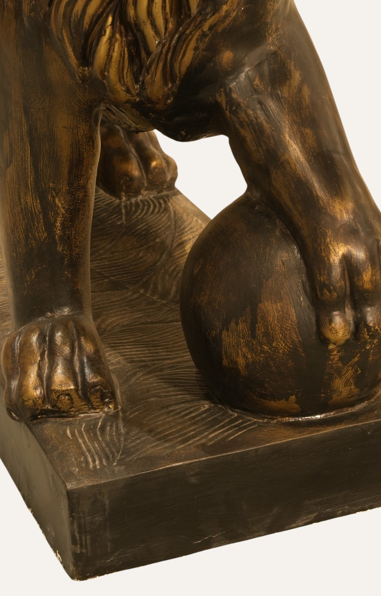 lion statue