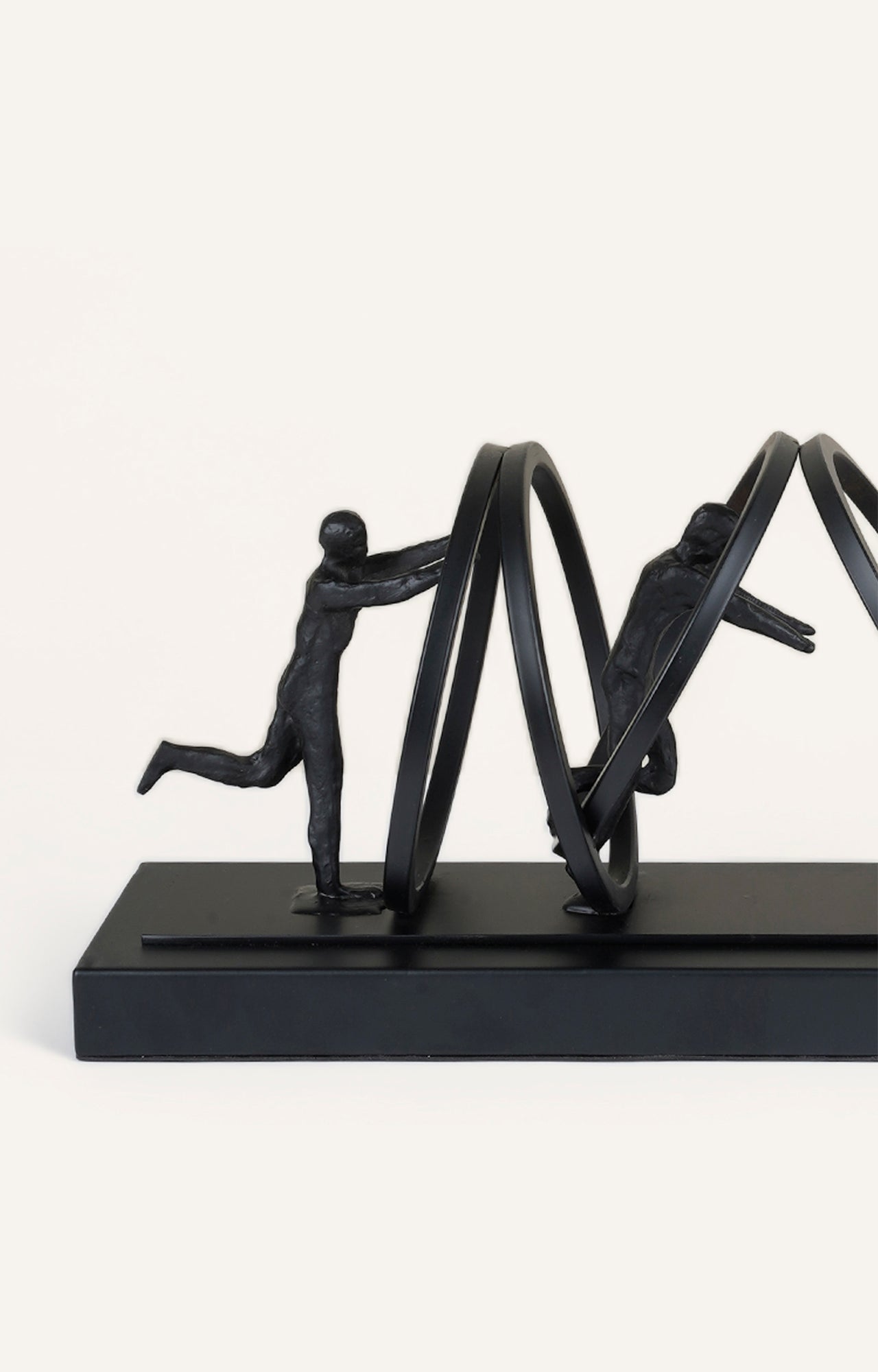 The Link of the Chain Table Décor_3