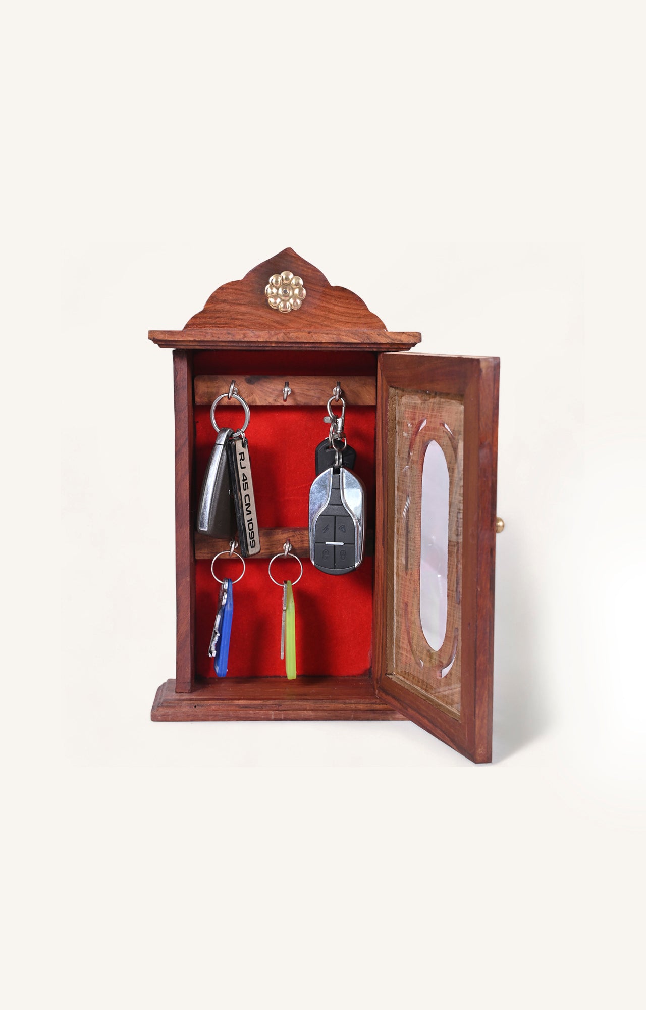 Vintage-Inspired Wooden Key Holder_4