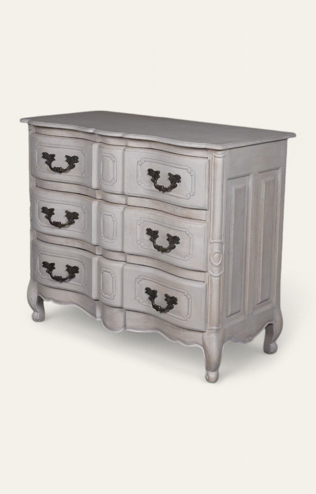 Vintage French Provincial Chest of Drawers