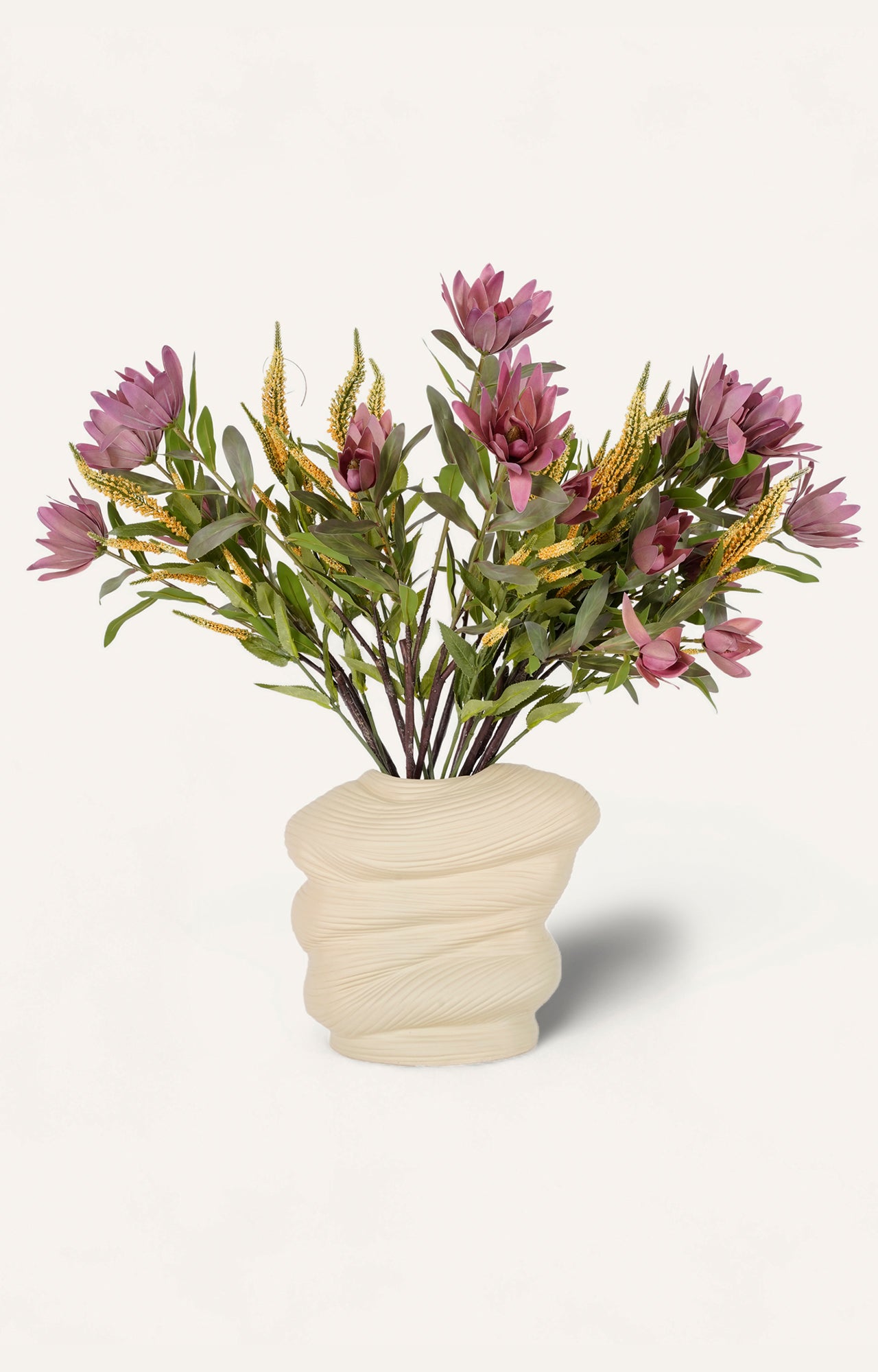 White Ceramic Bud Vase with Delicate Scallop Detail_3