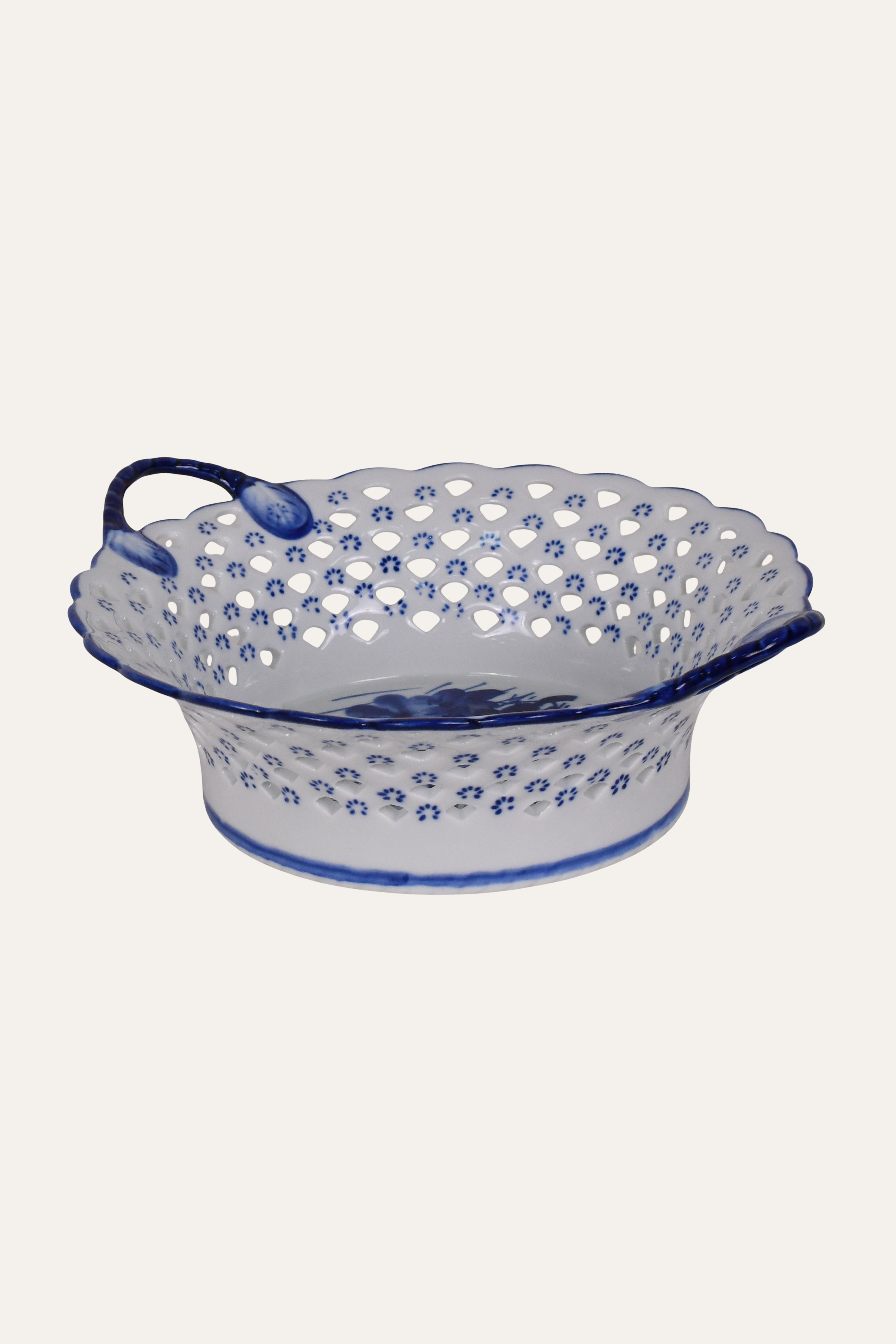 ceramic serving bowl