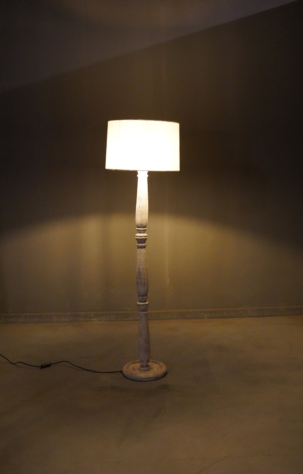 Amberwood Floor Lamp