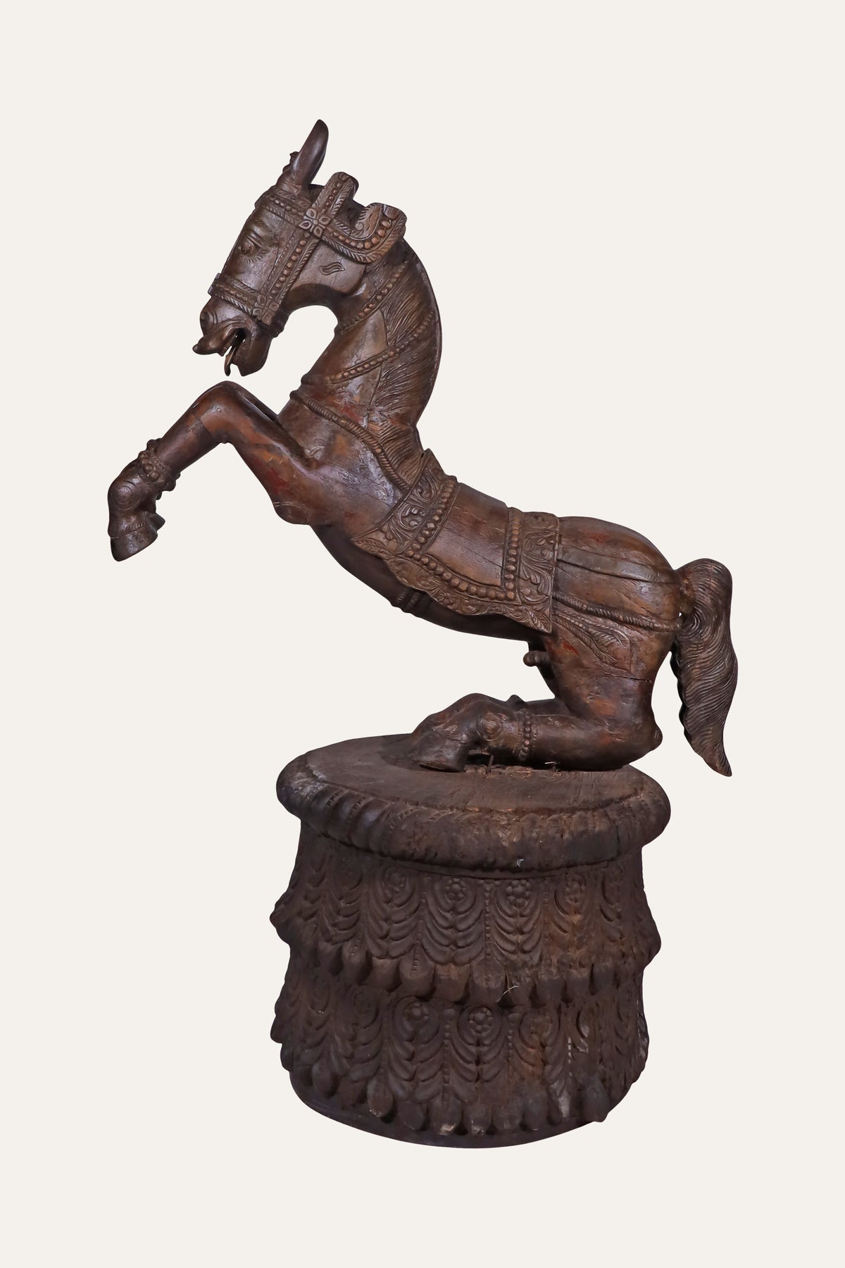horse statue decor