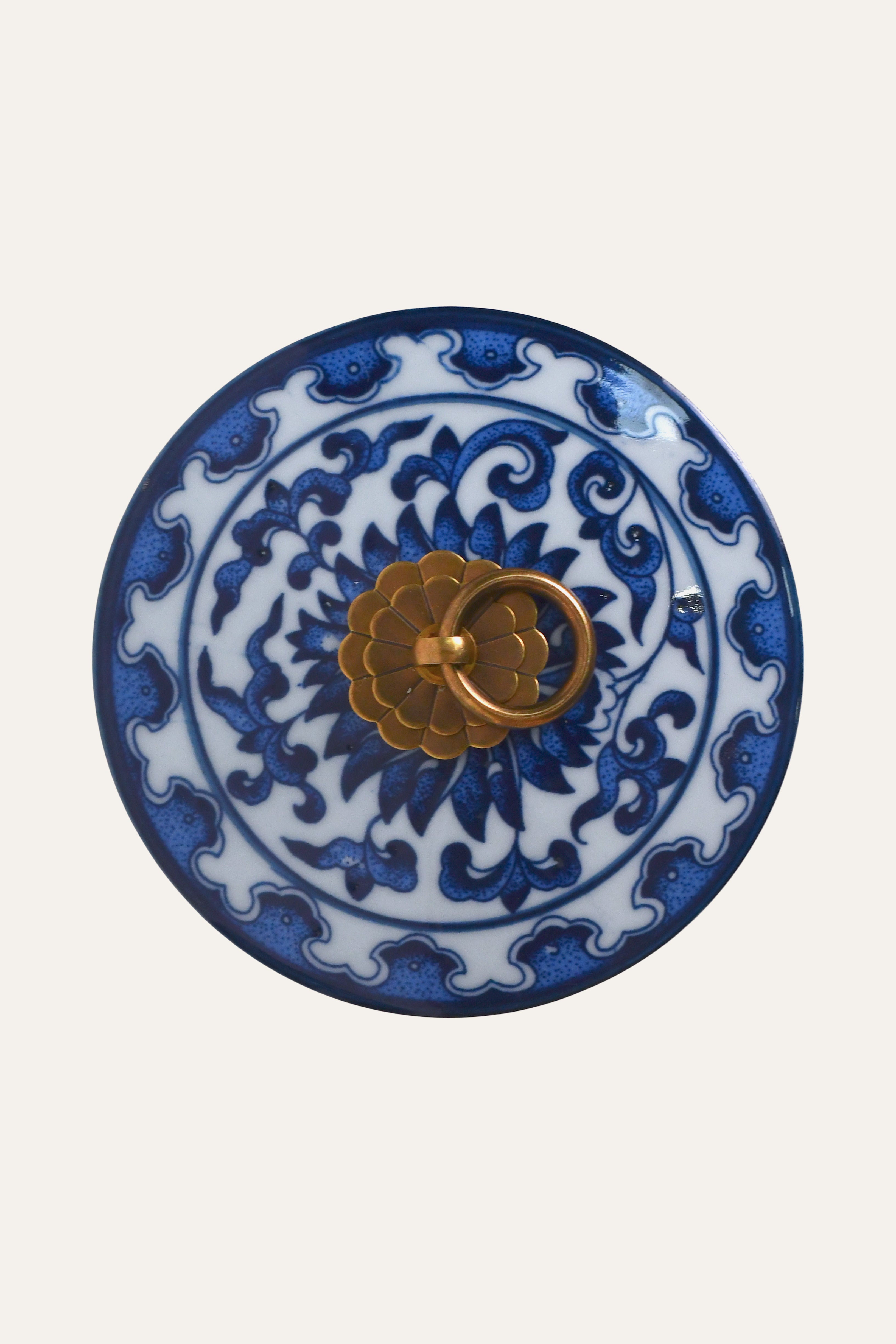 luxury chinoiserie porcelain jar
