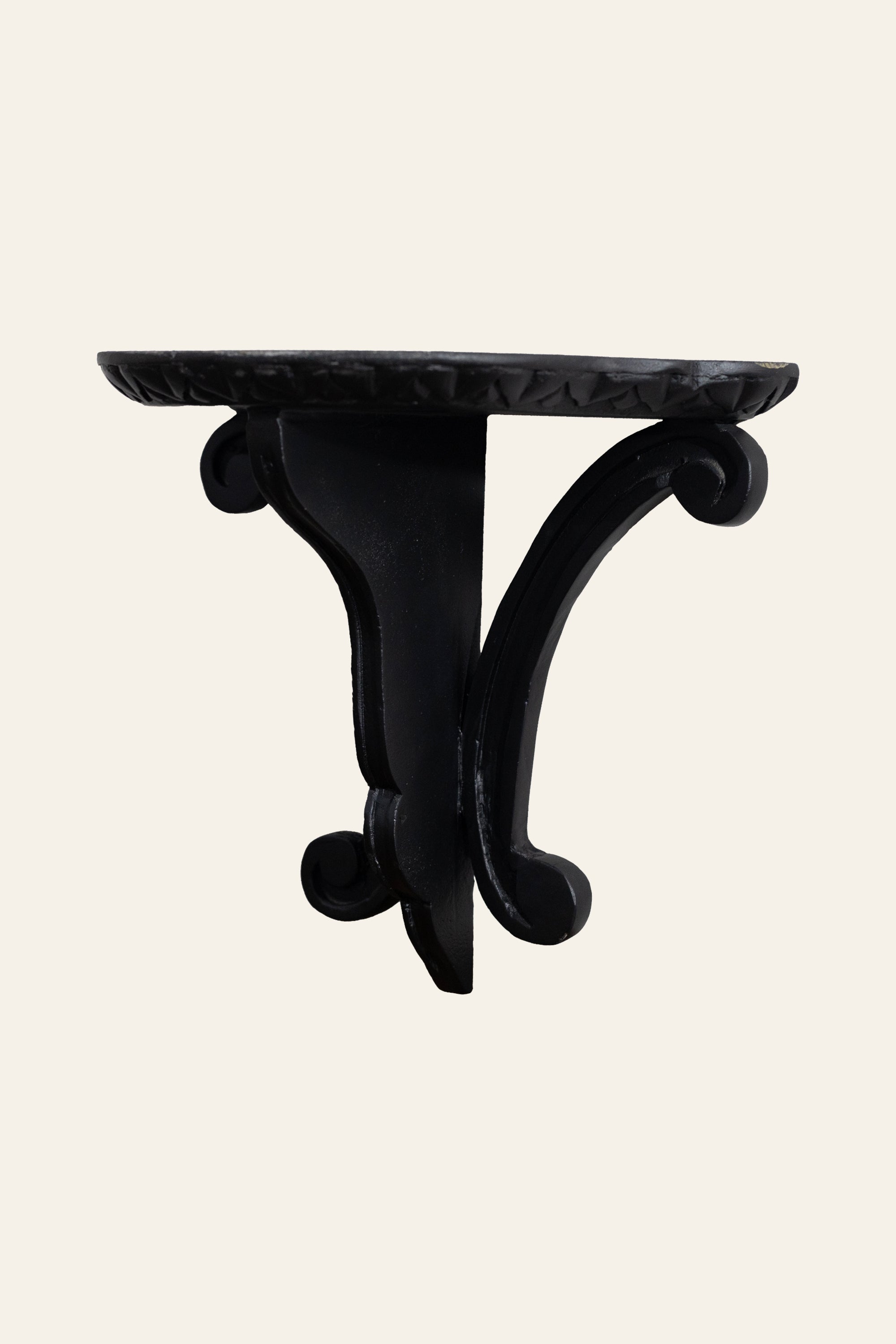 scroll design wooden corbel