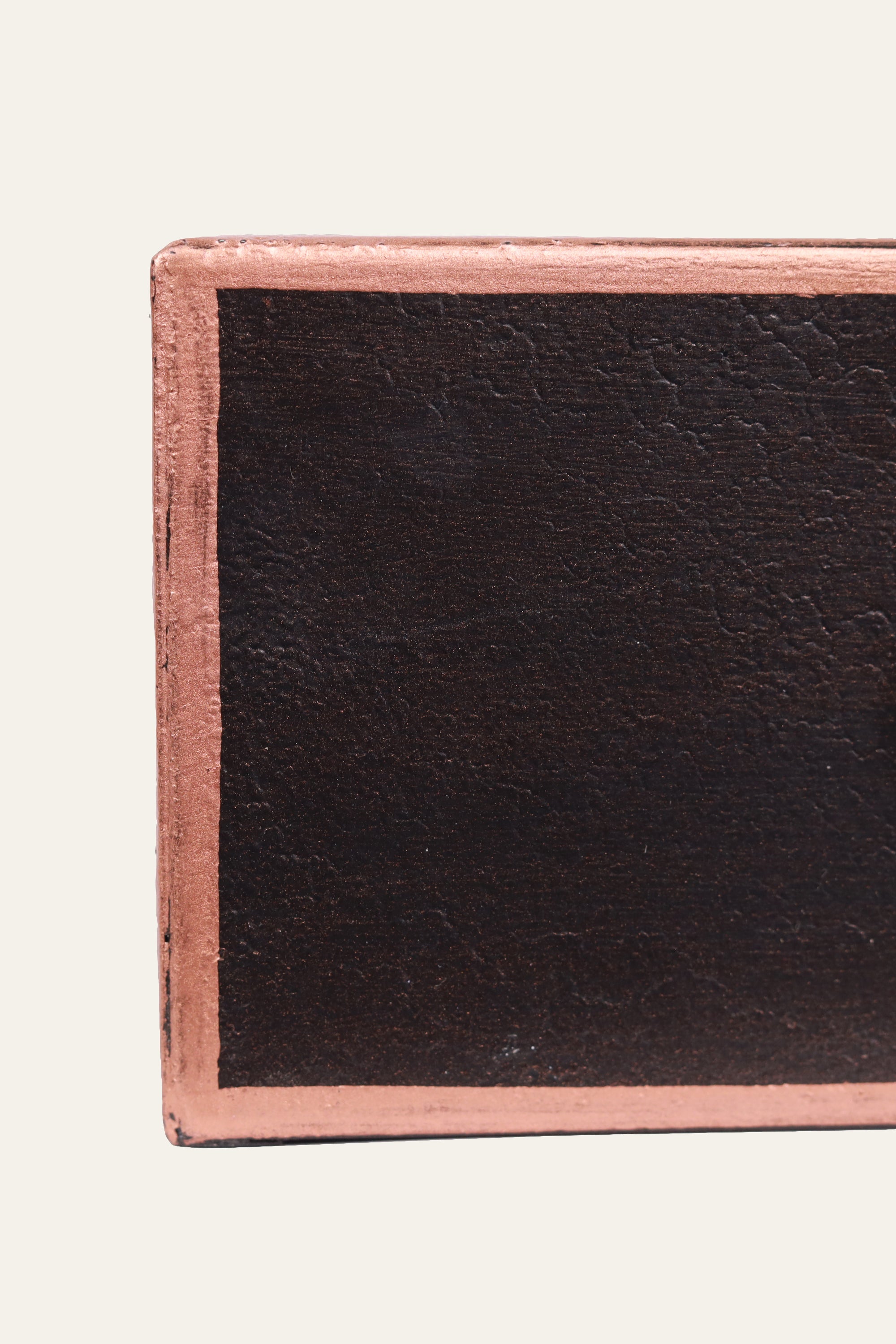 tissue box with copper edging