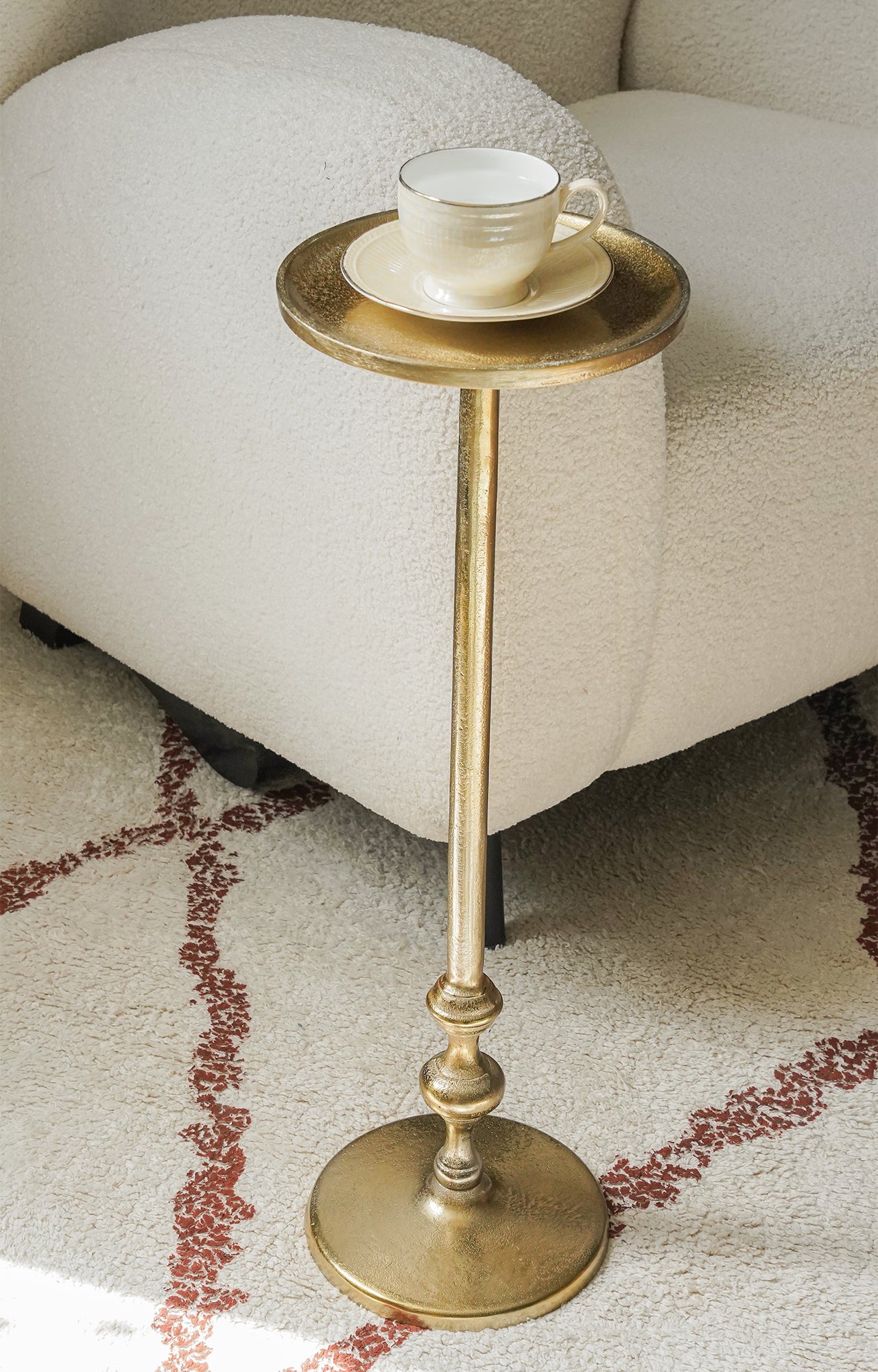 Vintage-Style Gold Peg Table