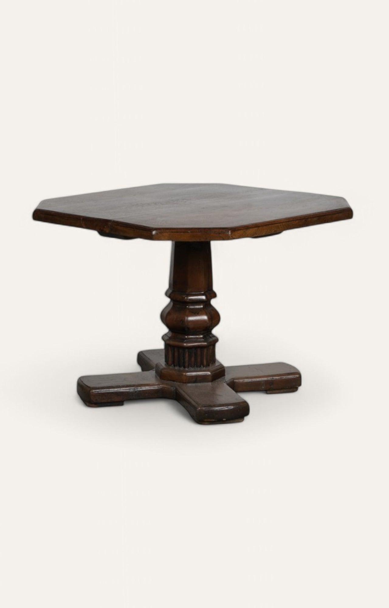Heritage Pedestal Table