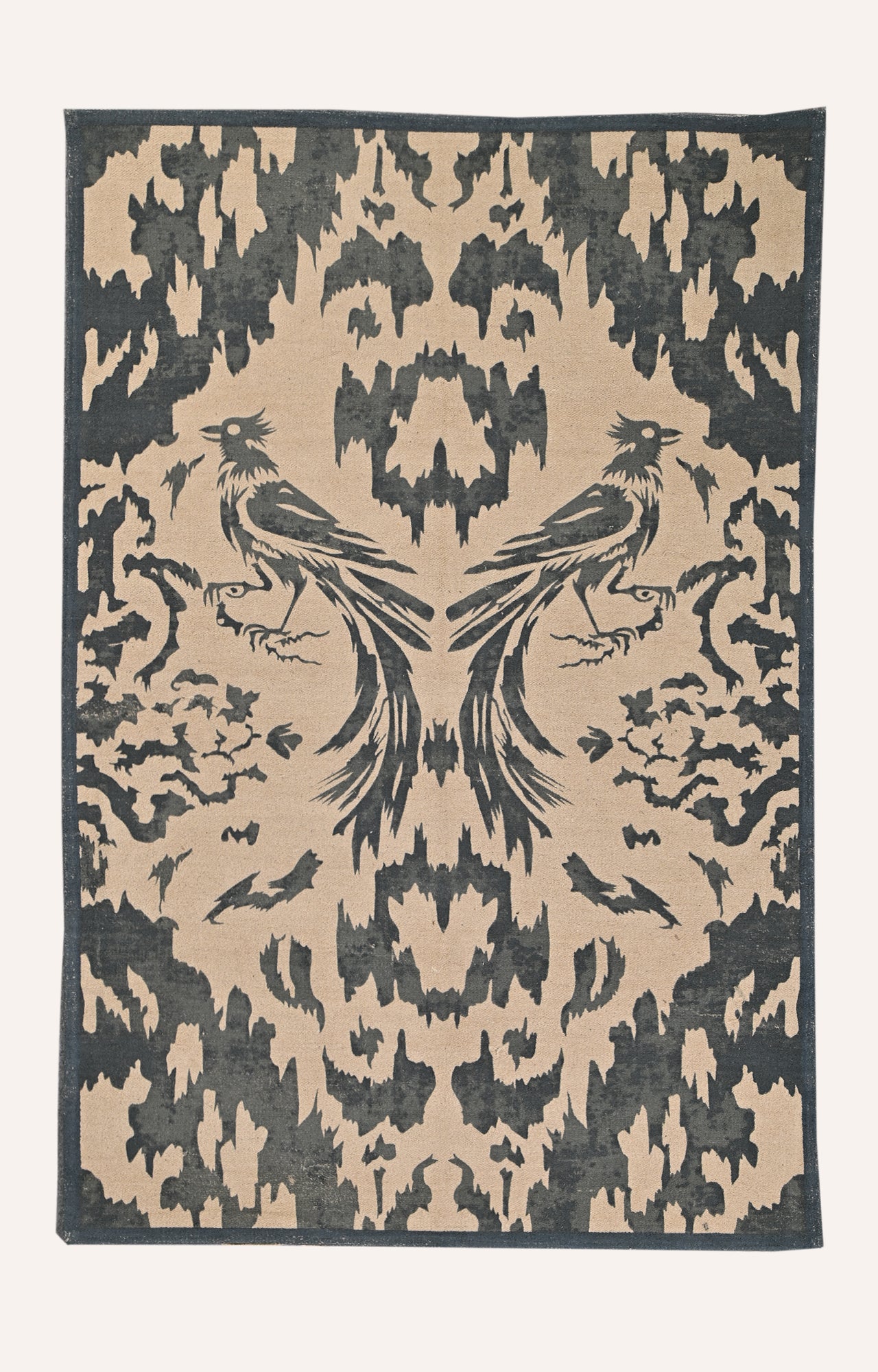 Soaring Crane Dhurrie Rug in Grey