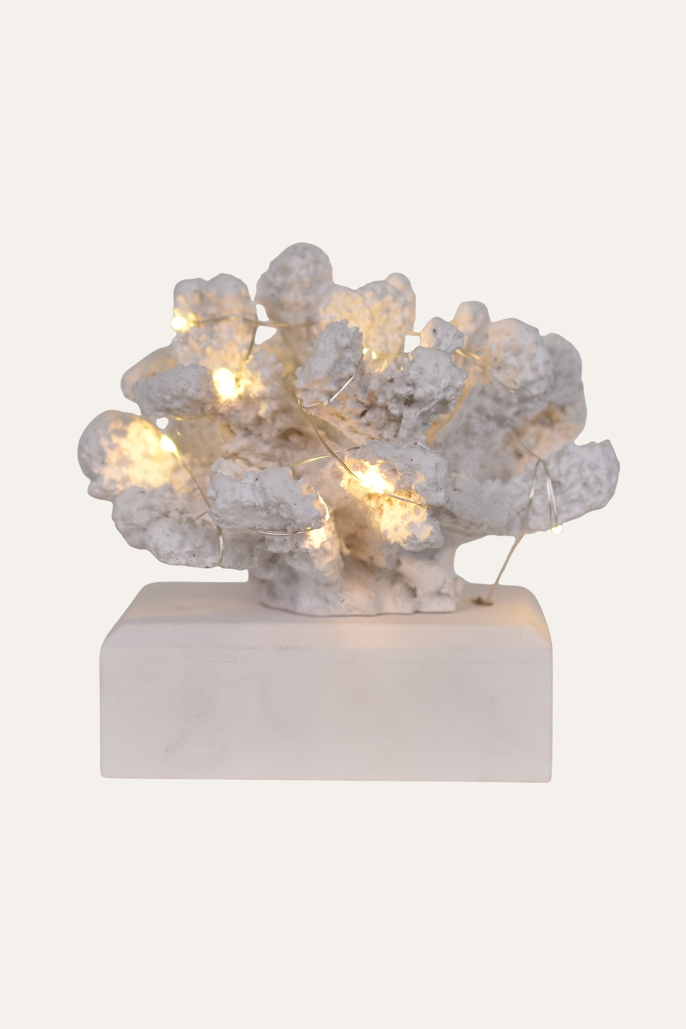 Decorative White Resin Coral Cluster Sculpture on Base Table Décor