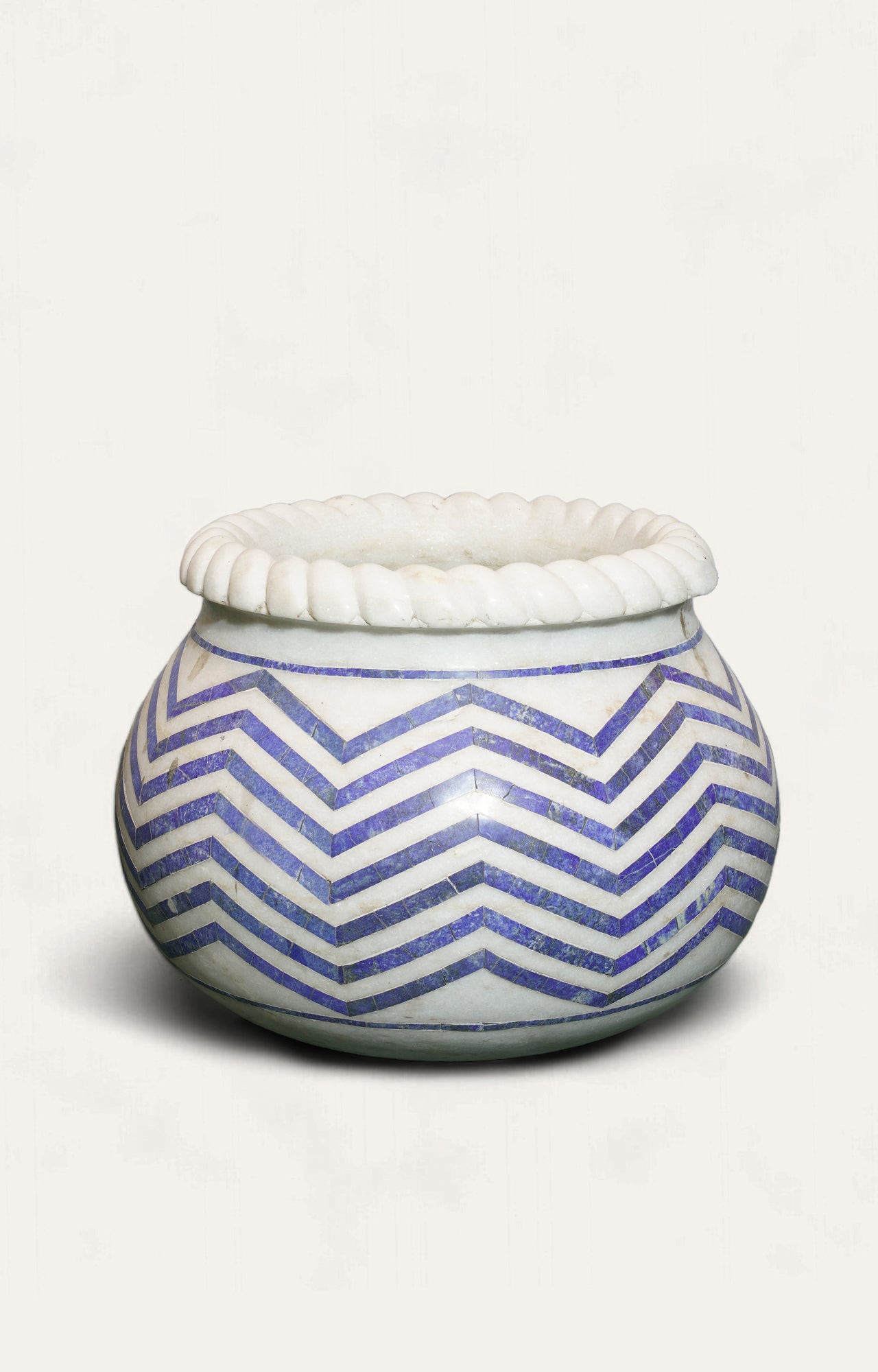 White Marble Planter Inlaid Lapis Lazuli