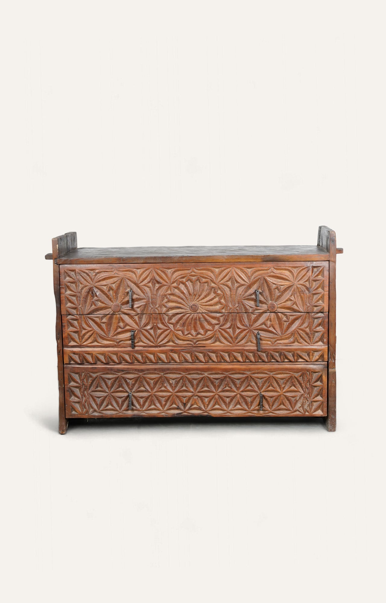 Tribal chest with drawers