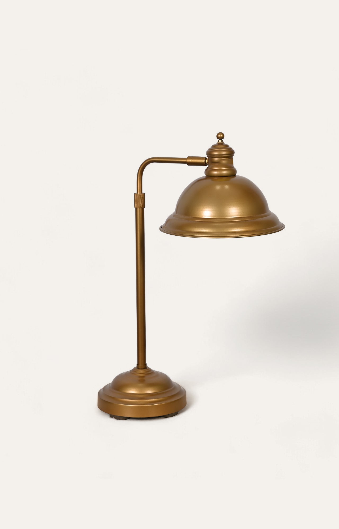 Lampost table lamp