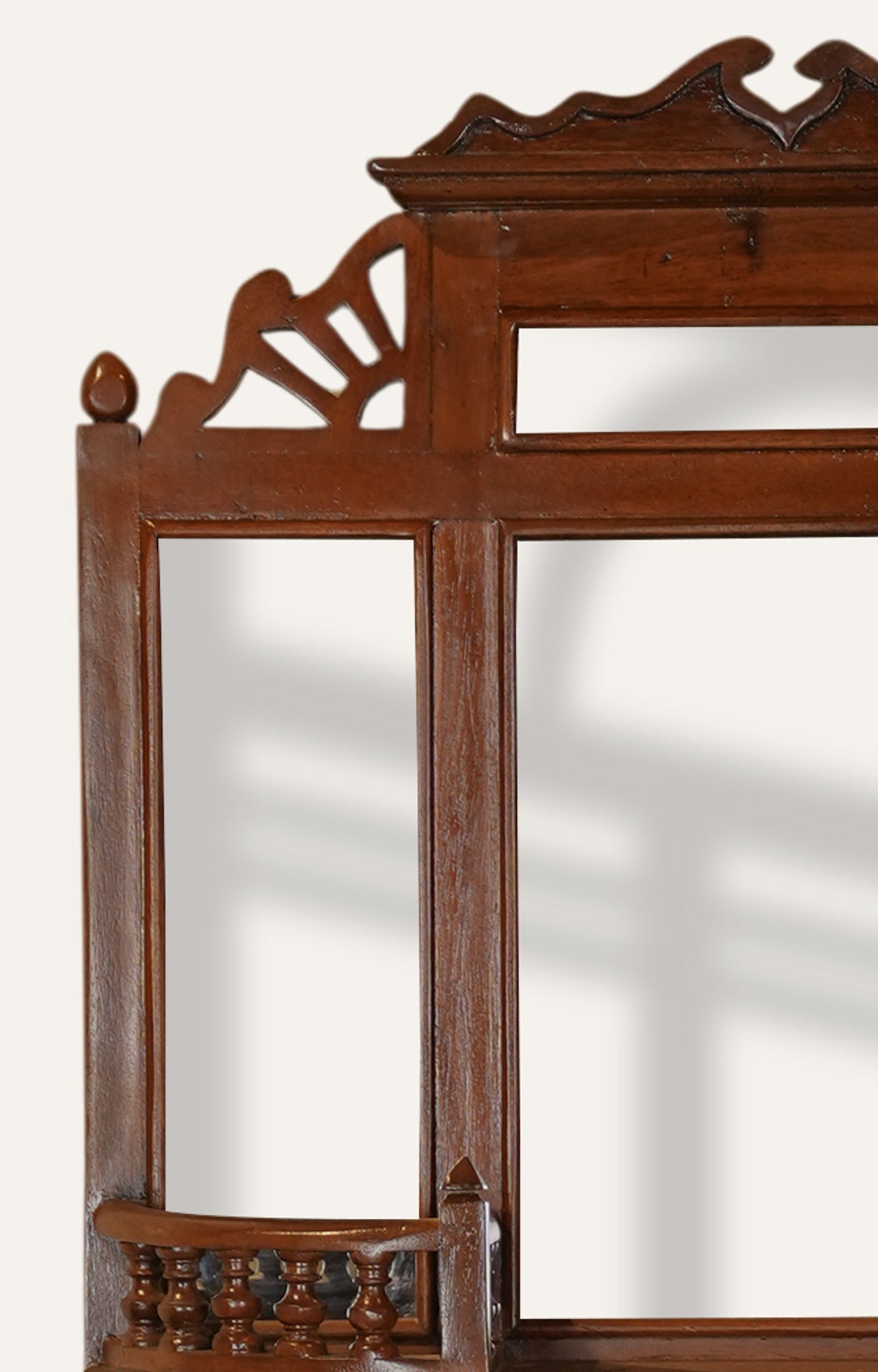 Colonial Mirror