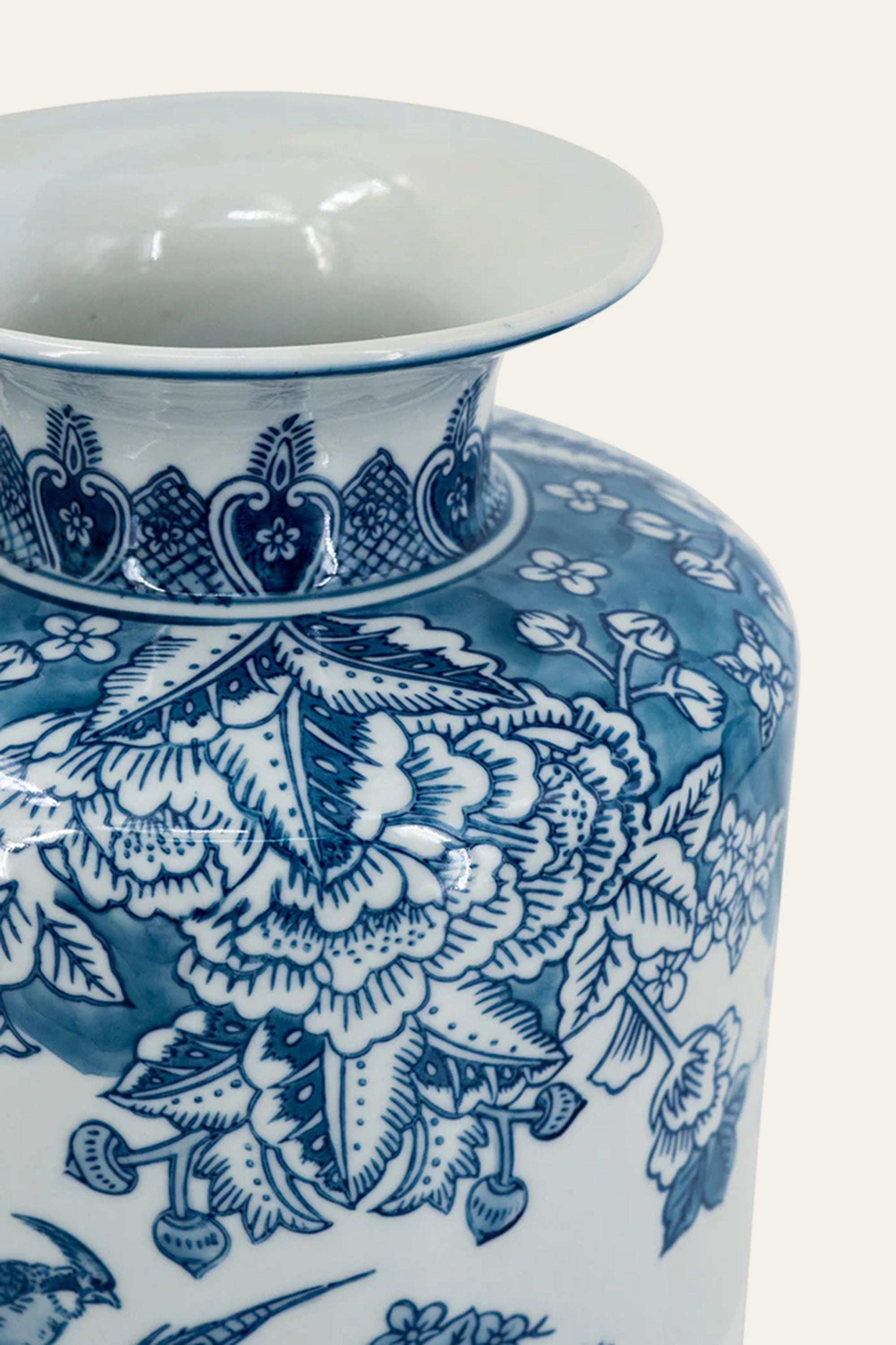 Classic Blue White Porcelain Vase – Chinoiserie Style