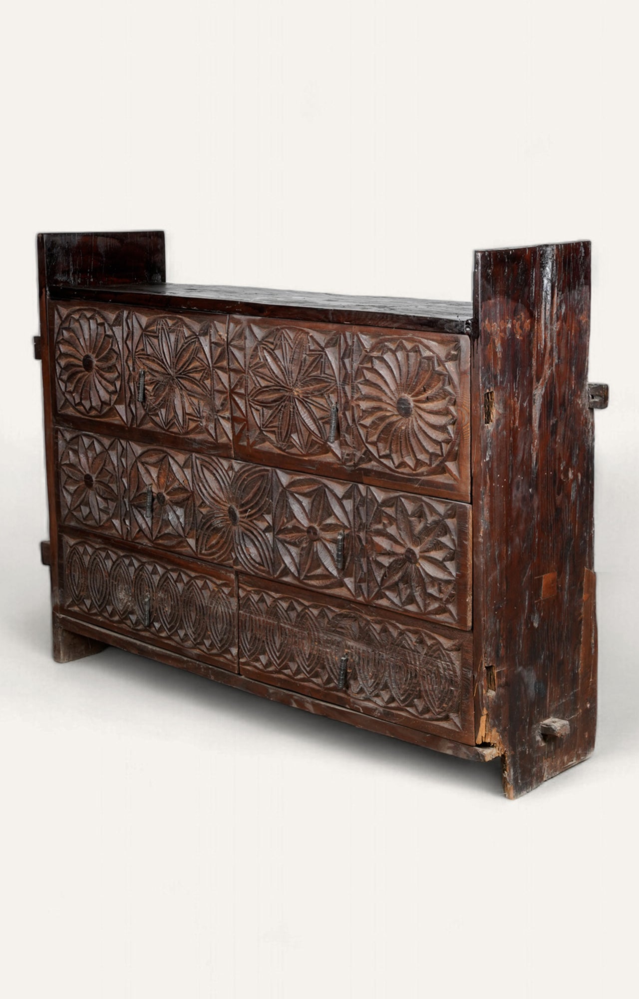 Textured Bloom Chest With Drawers