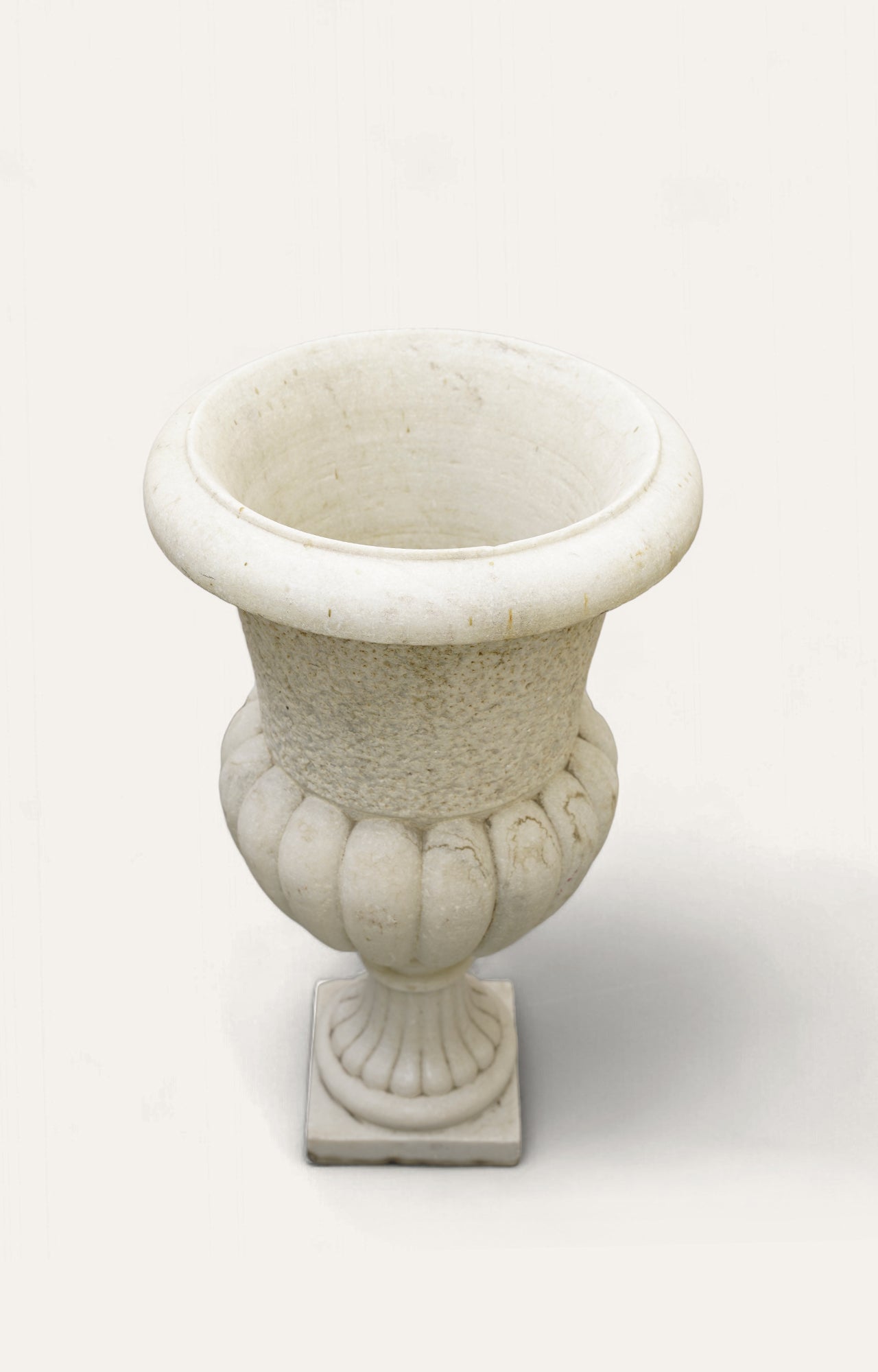 Large 19th century carved white marble  garden urn