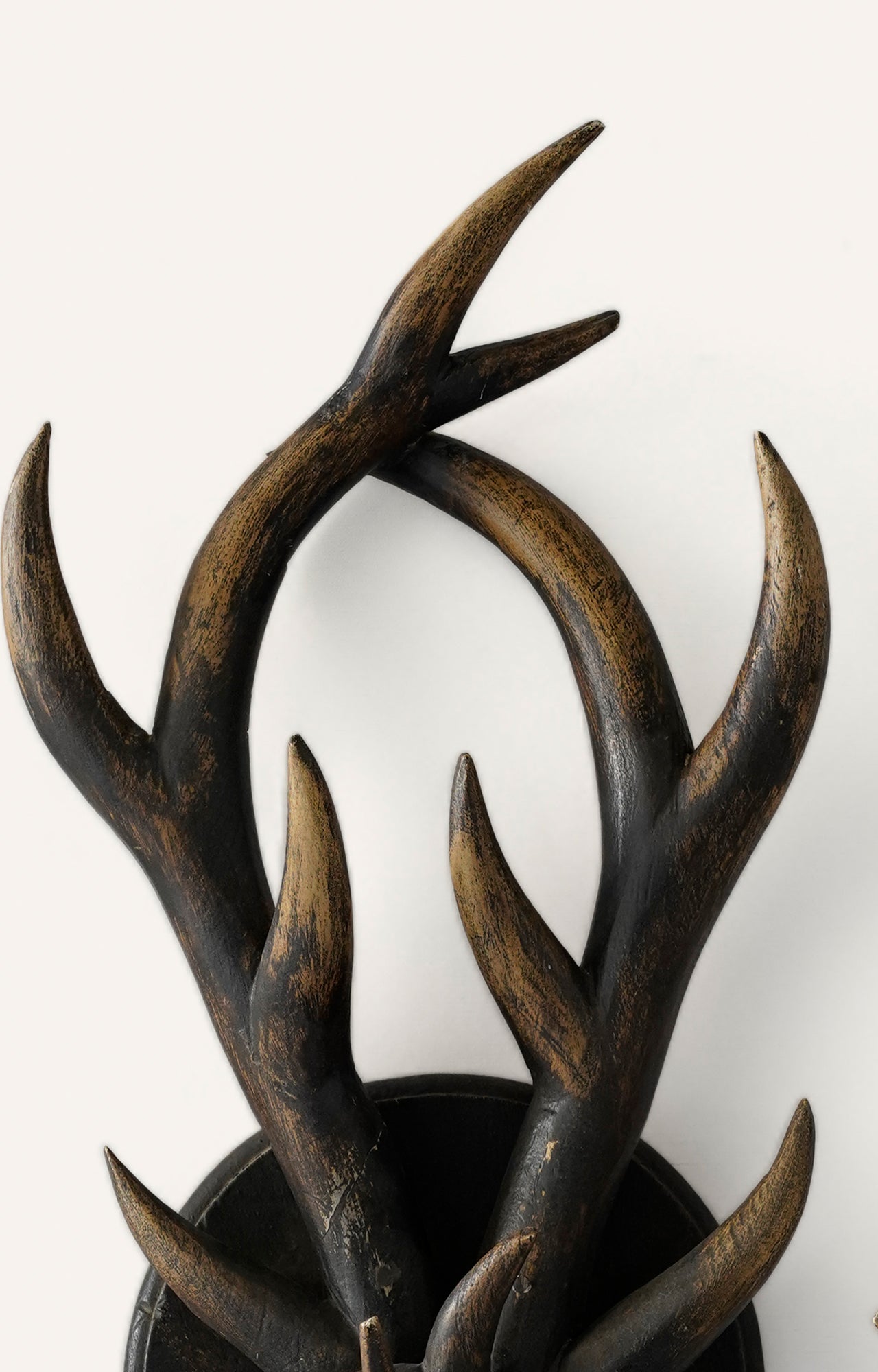 Vintage Gradient Deer Antler Sconce