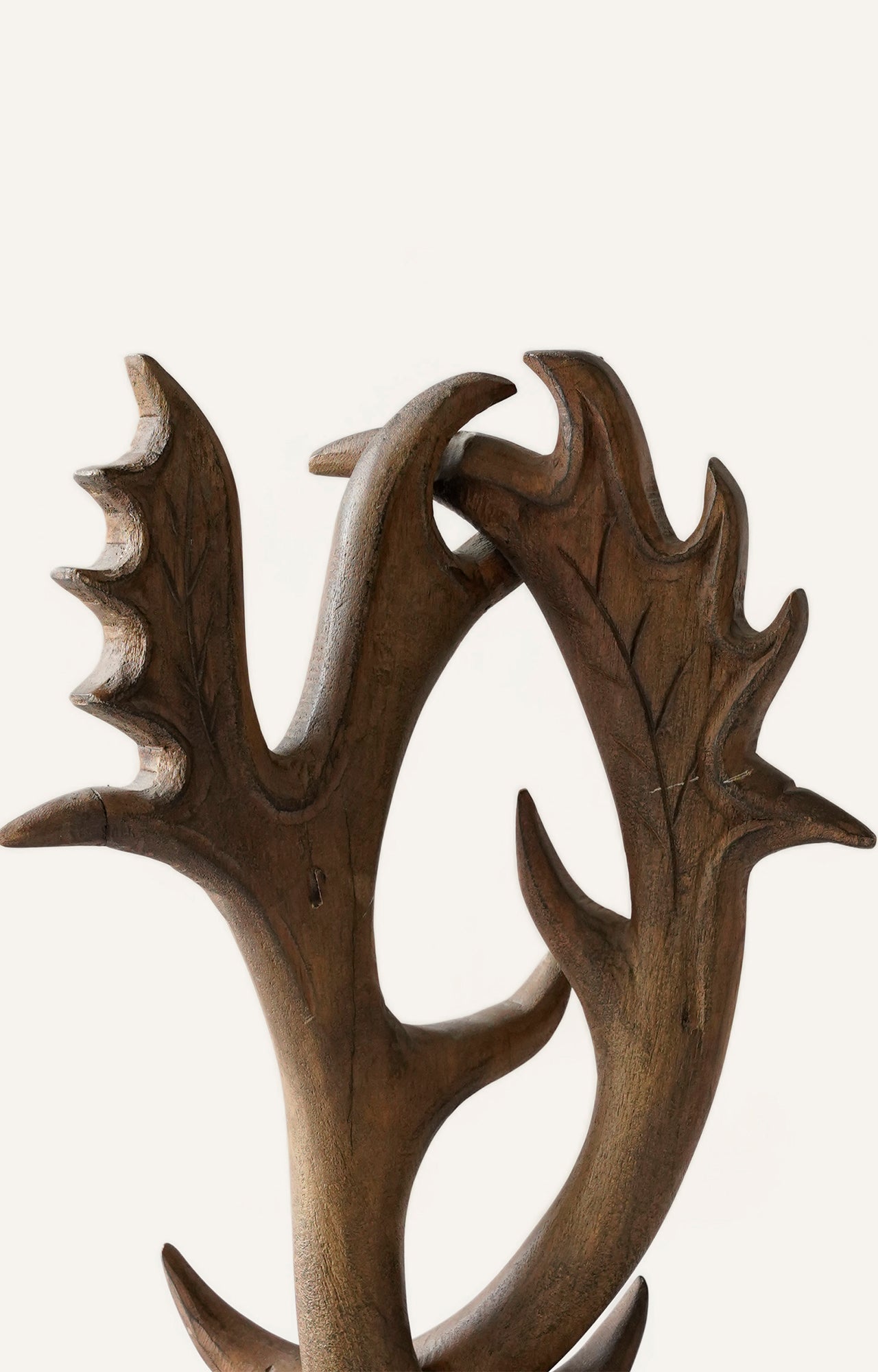 The Reindeer's Pride Wooden Table Décor