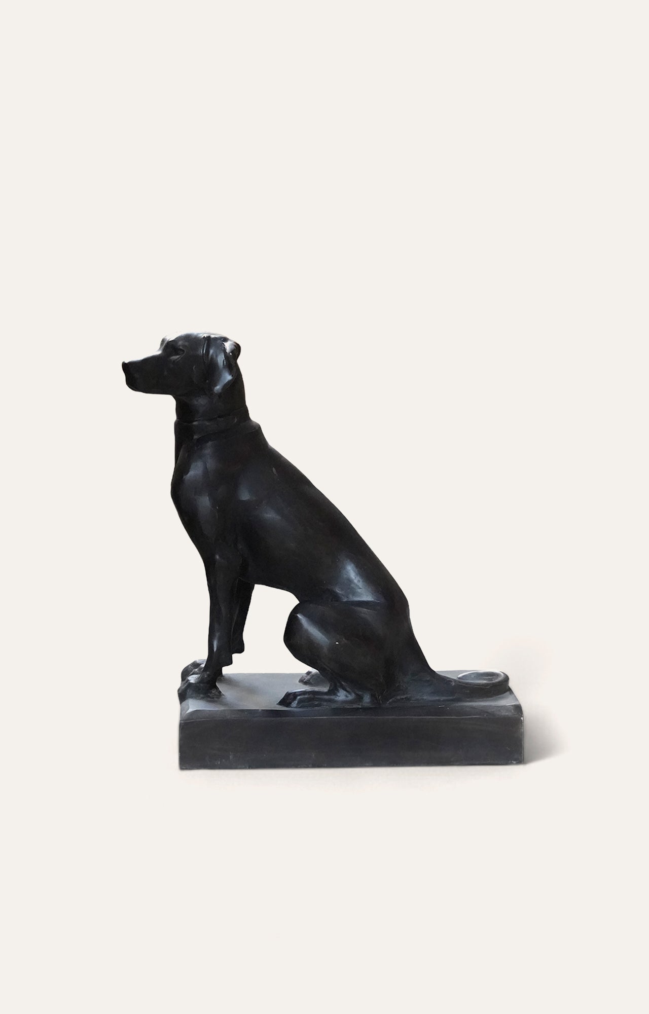 Resin Labrador Dog Statue