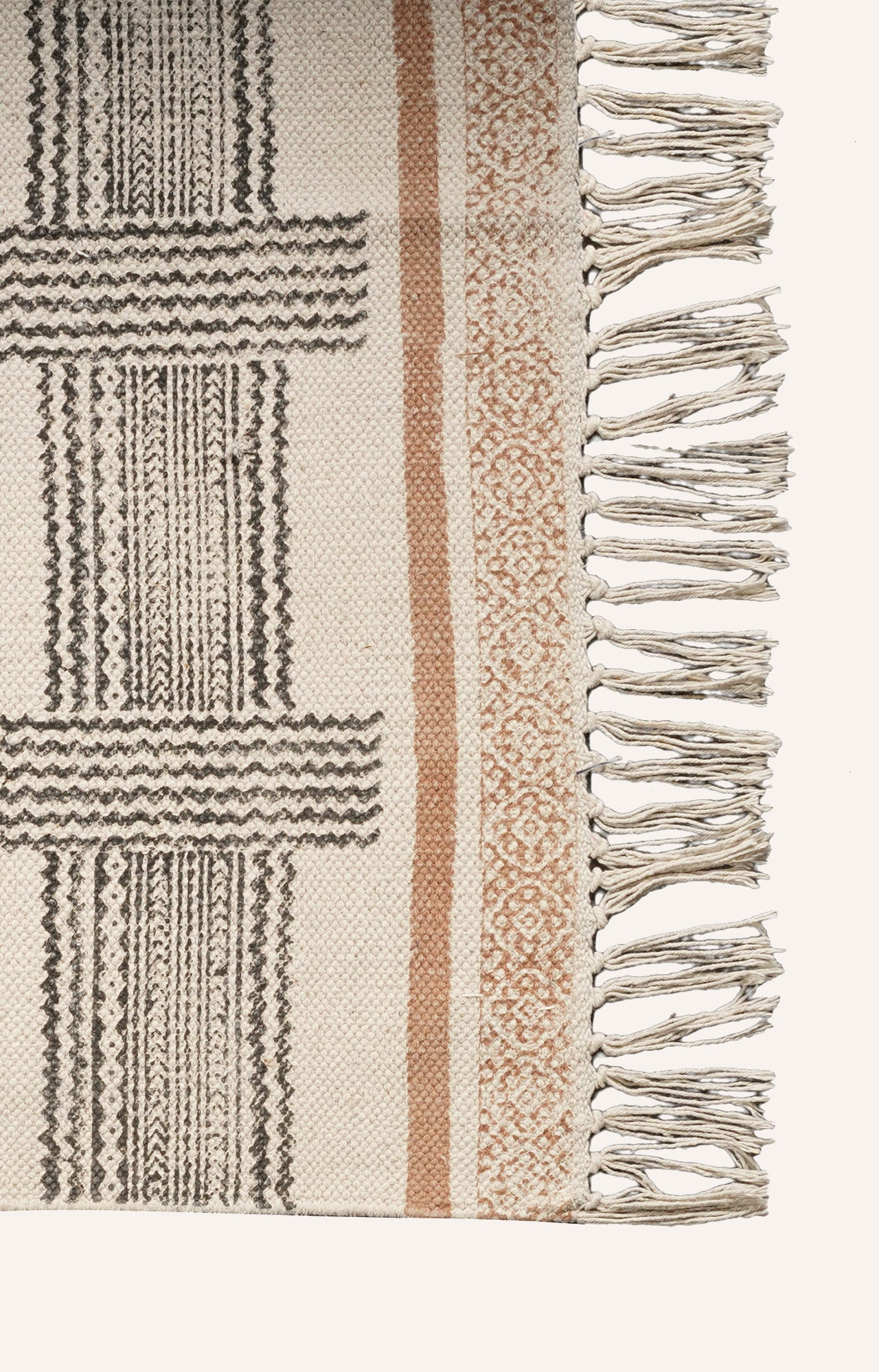 Handwoven Traditional Geometric Area Rug with Fringe