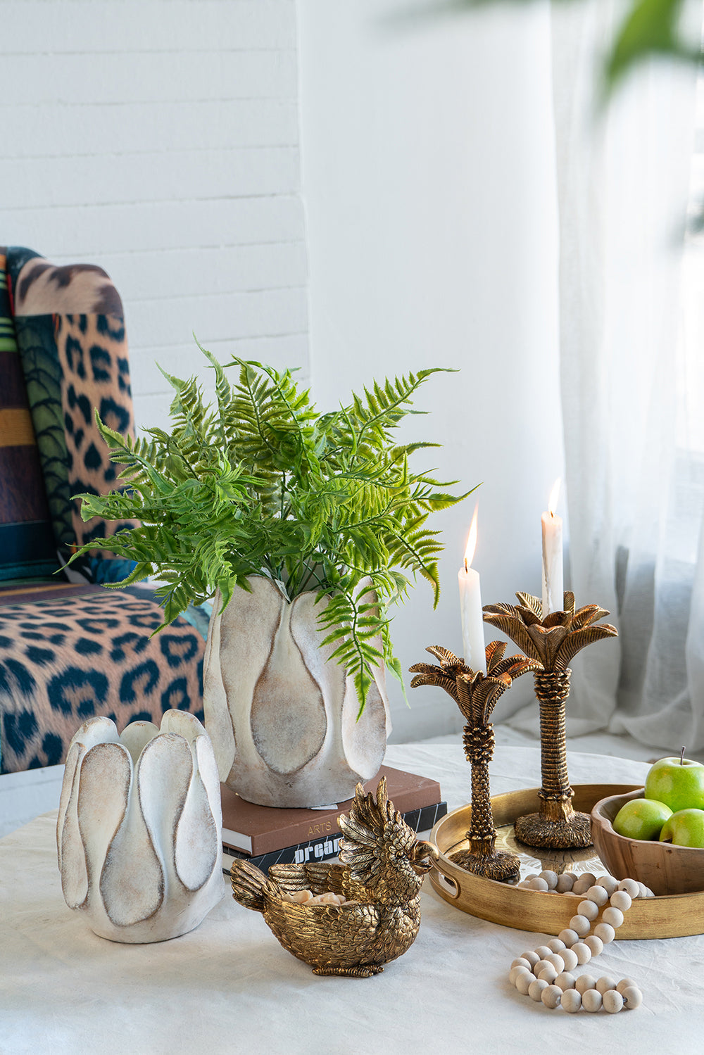 Elegant Sculptural Ceramic Planter for Home Décor