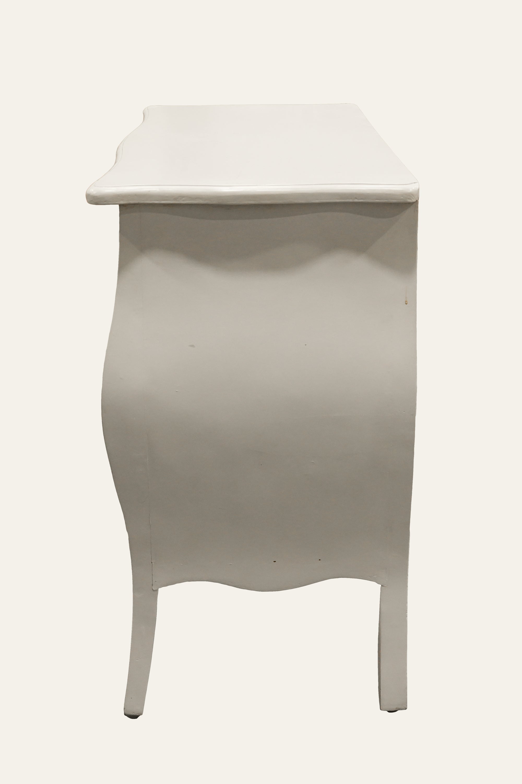 White Bombe 6-Drawer Chest of Drawers with Curved Fronts