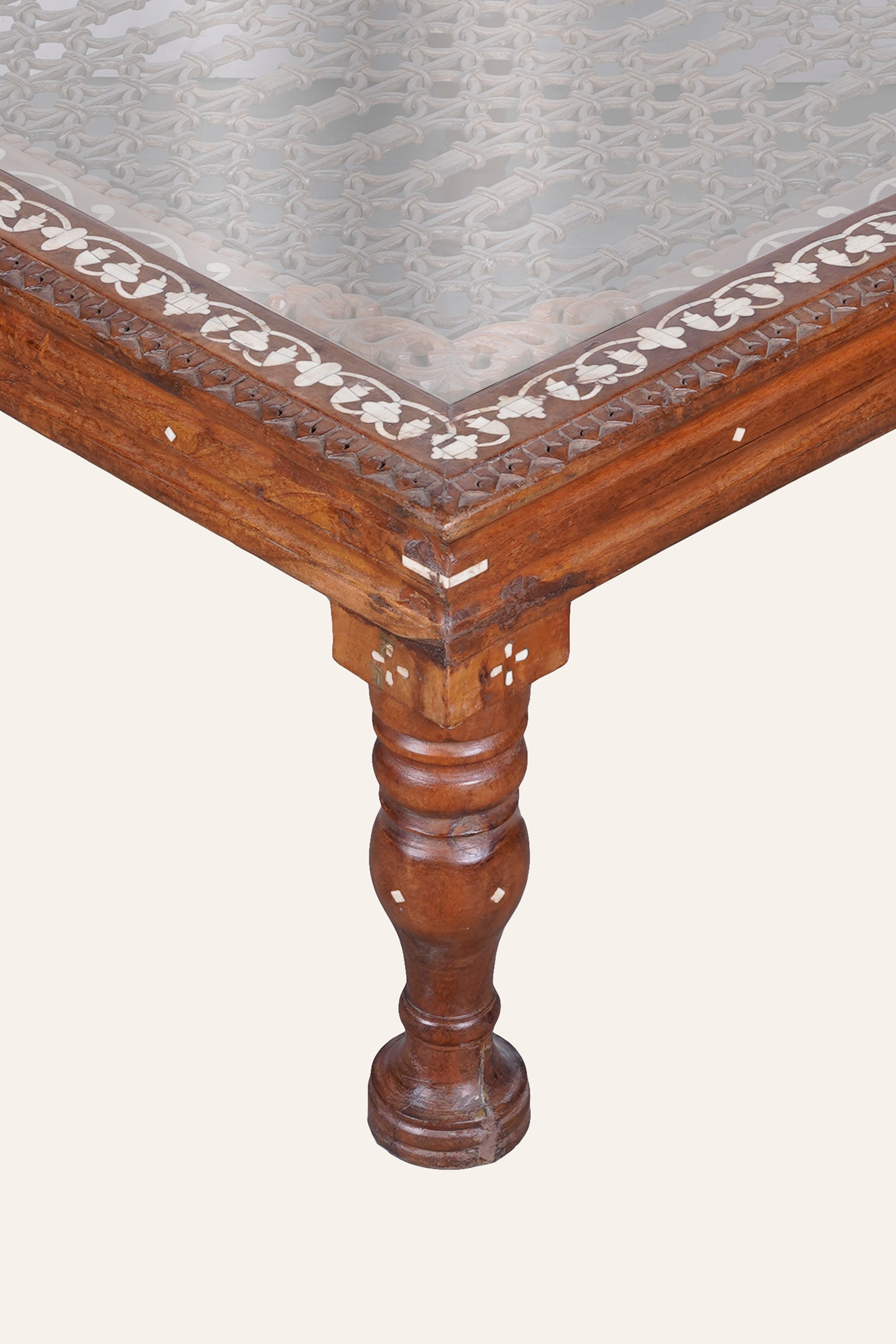 Bone Inlay Border Indian Style Coffee Table with Metal Mesh