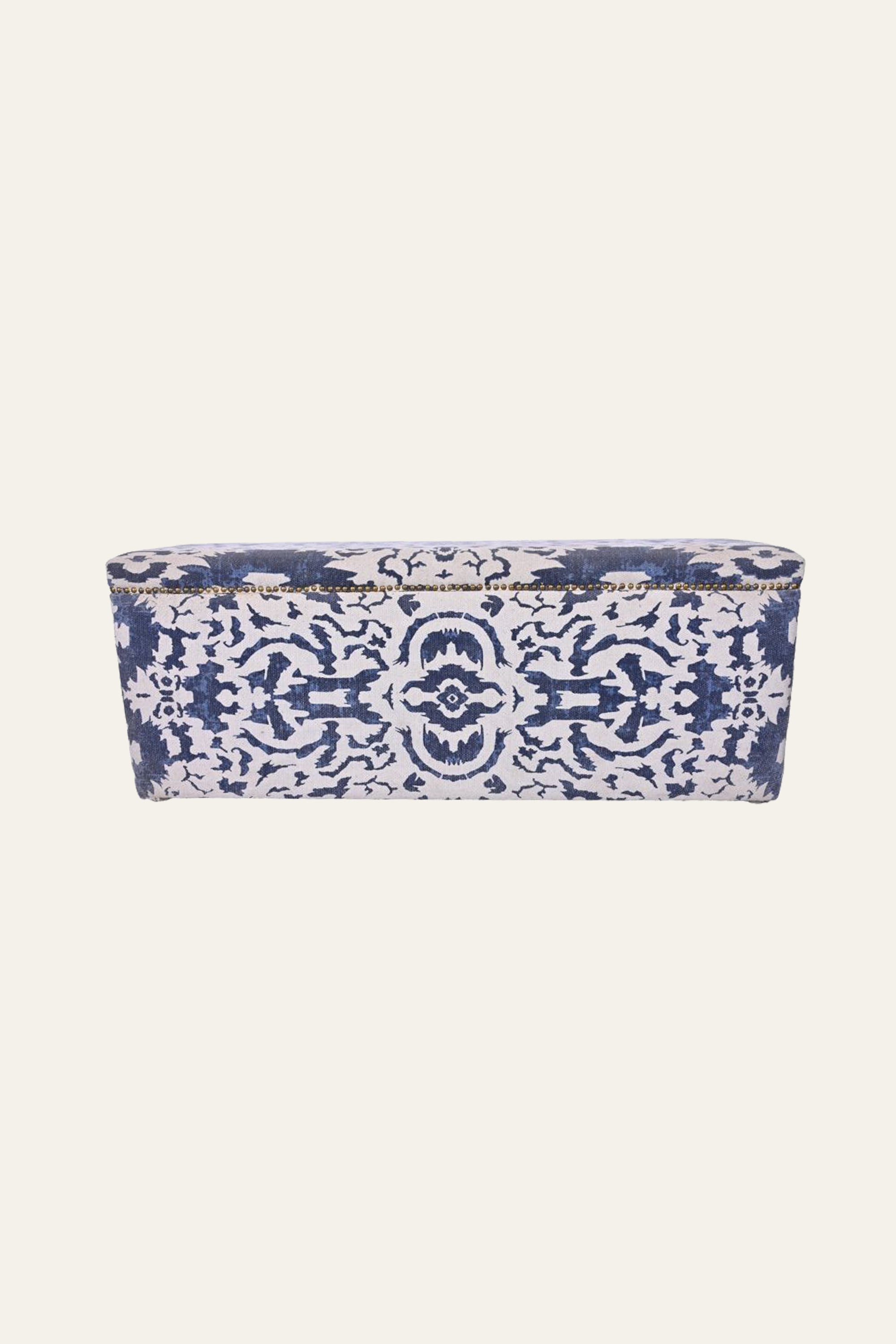 Black & White Handwoven Dhurrie Trunk in Wood