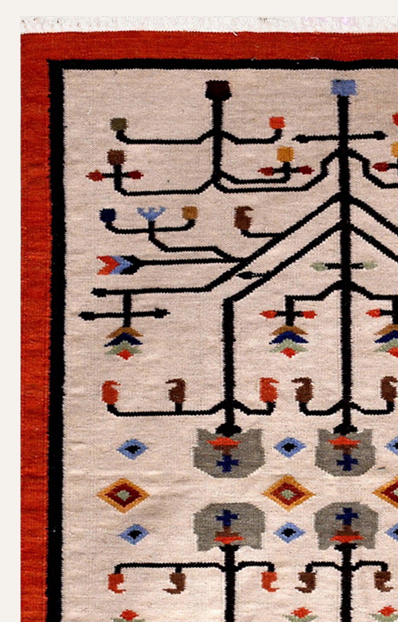  rug with geometric design