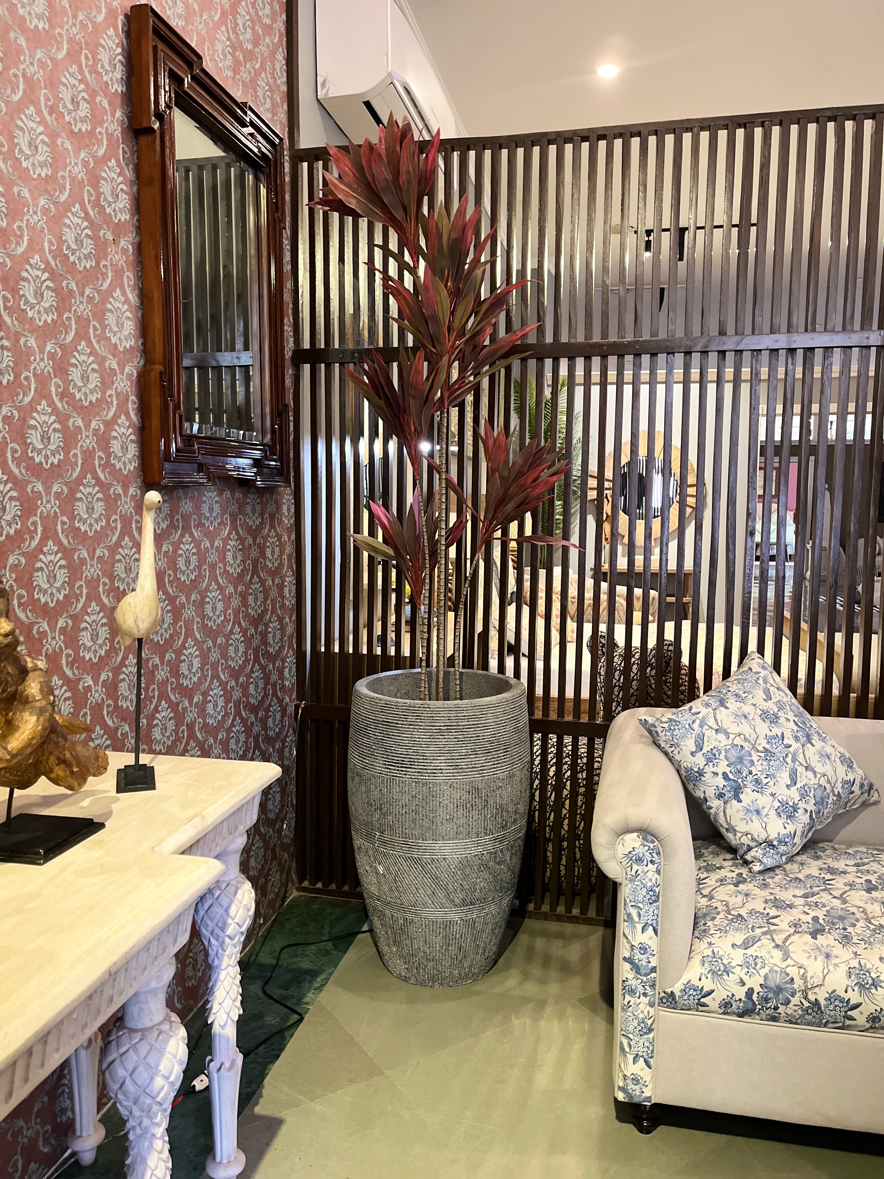 Sanded Texture Round Planter – Medium