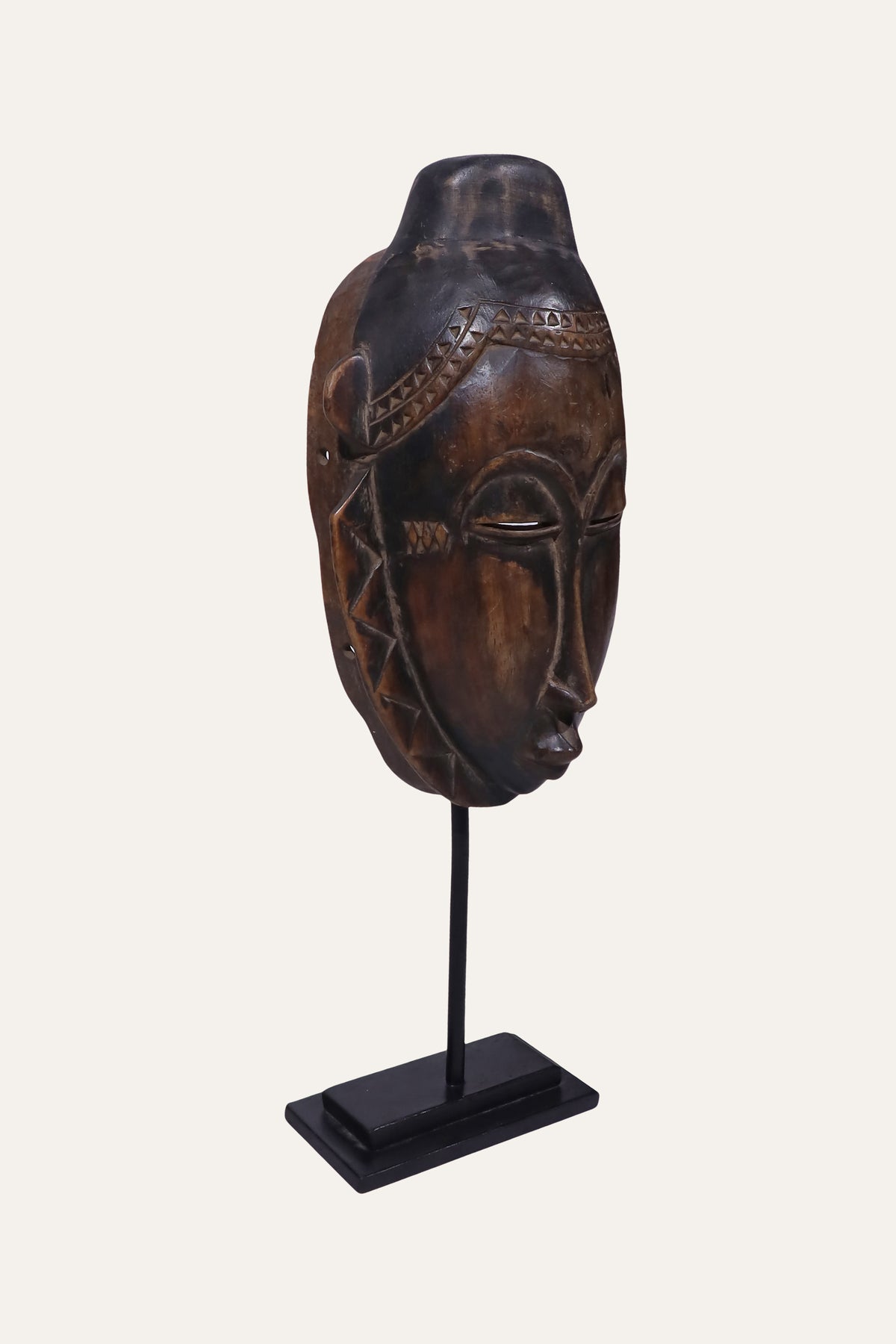 African mask decor
