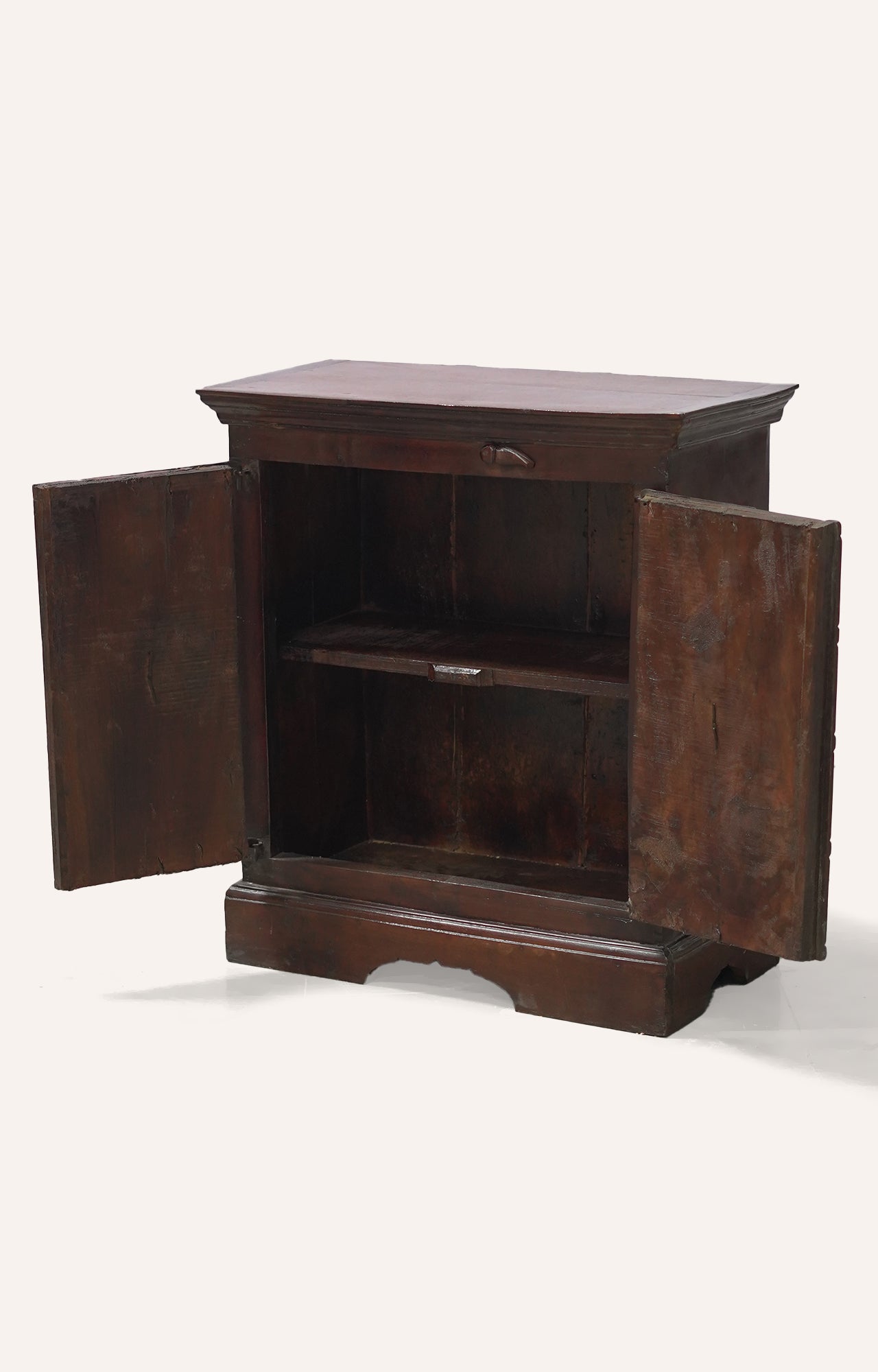 Antique_Rustic_Cabinet_secondary