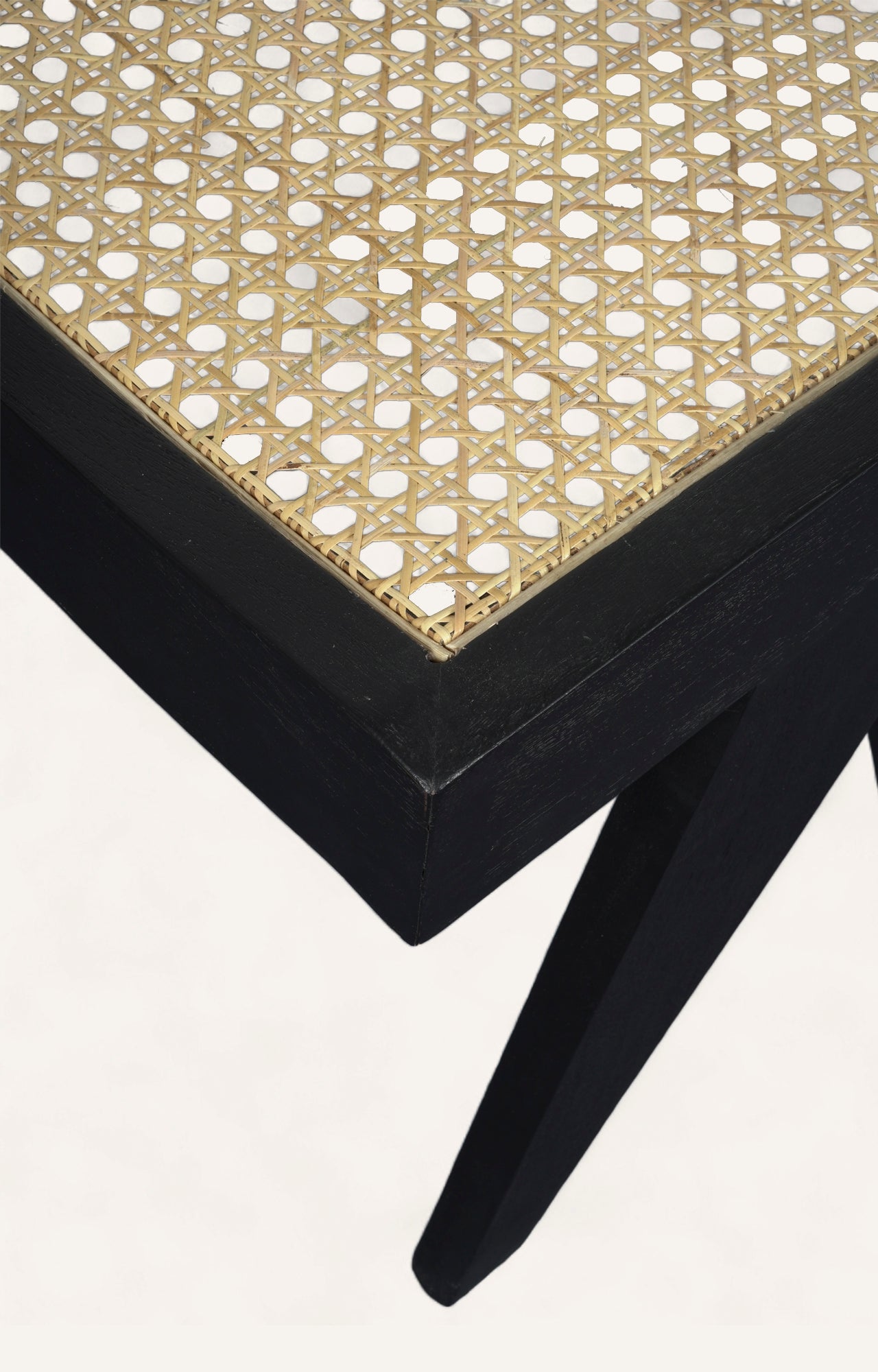 Black rattan stool_detailed