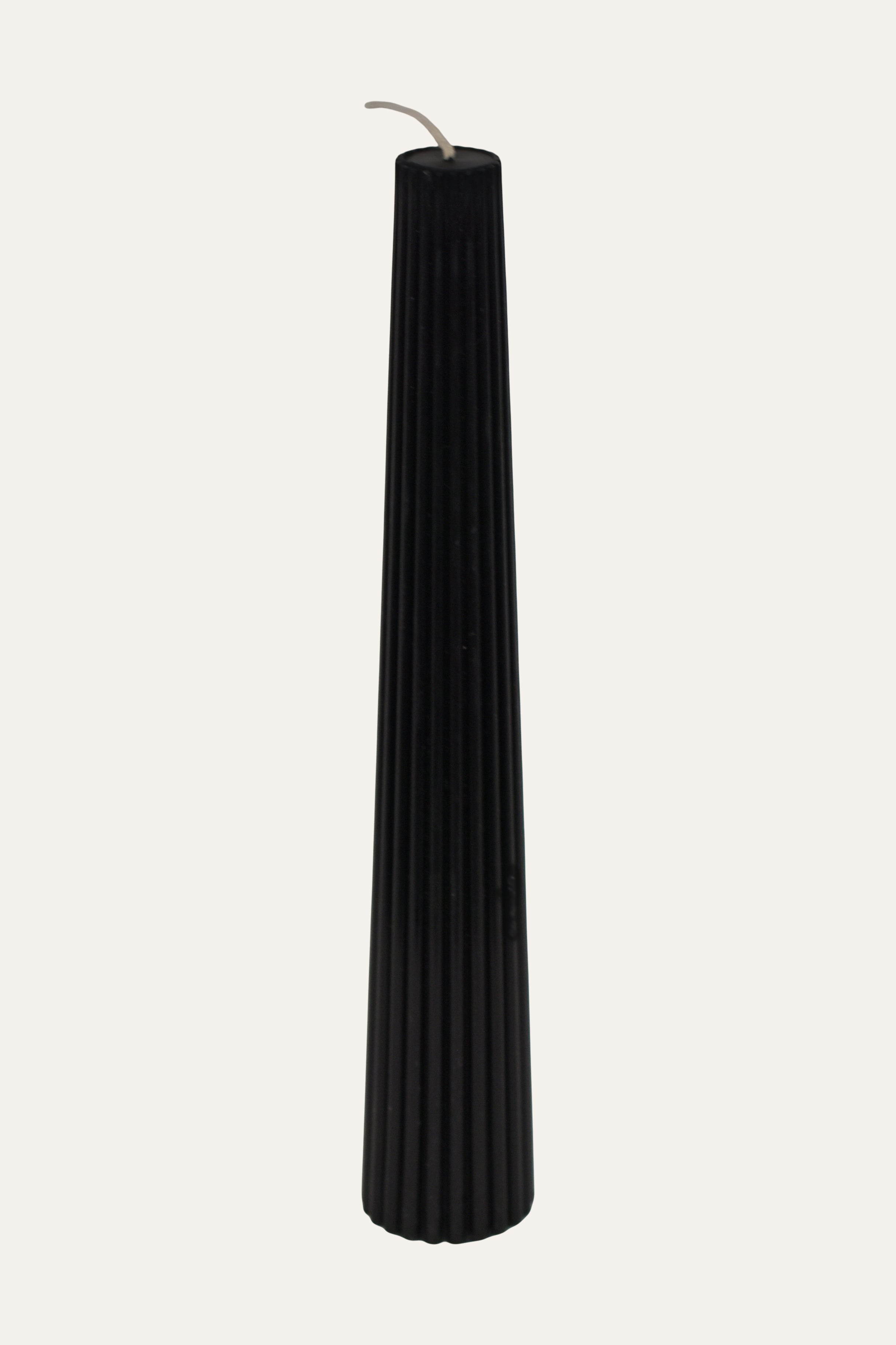 Black ribbed candle