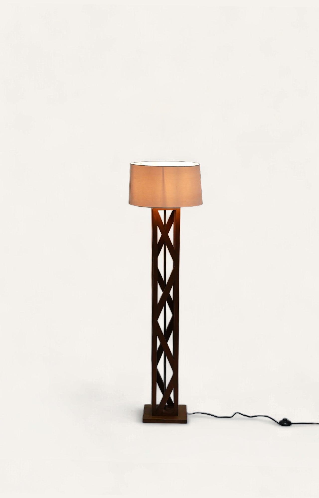 Criss Cross wooden floor lamps_6