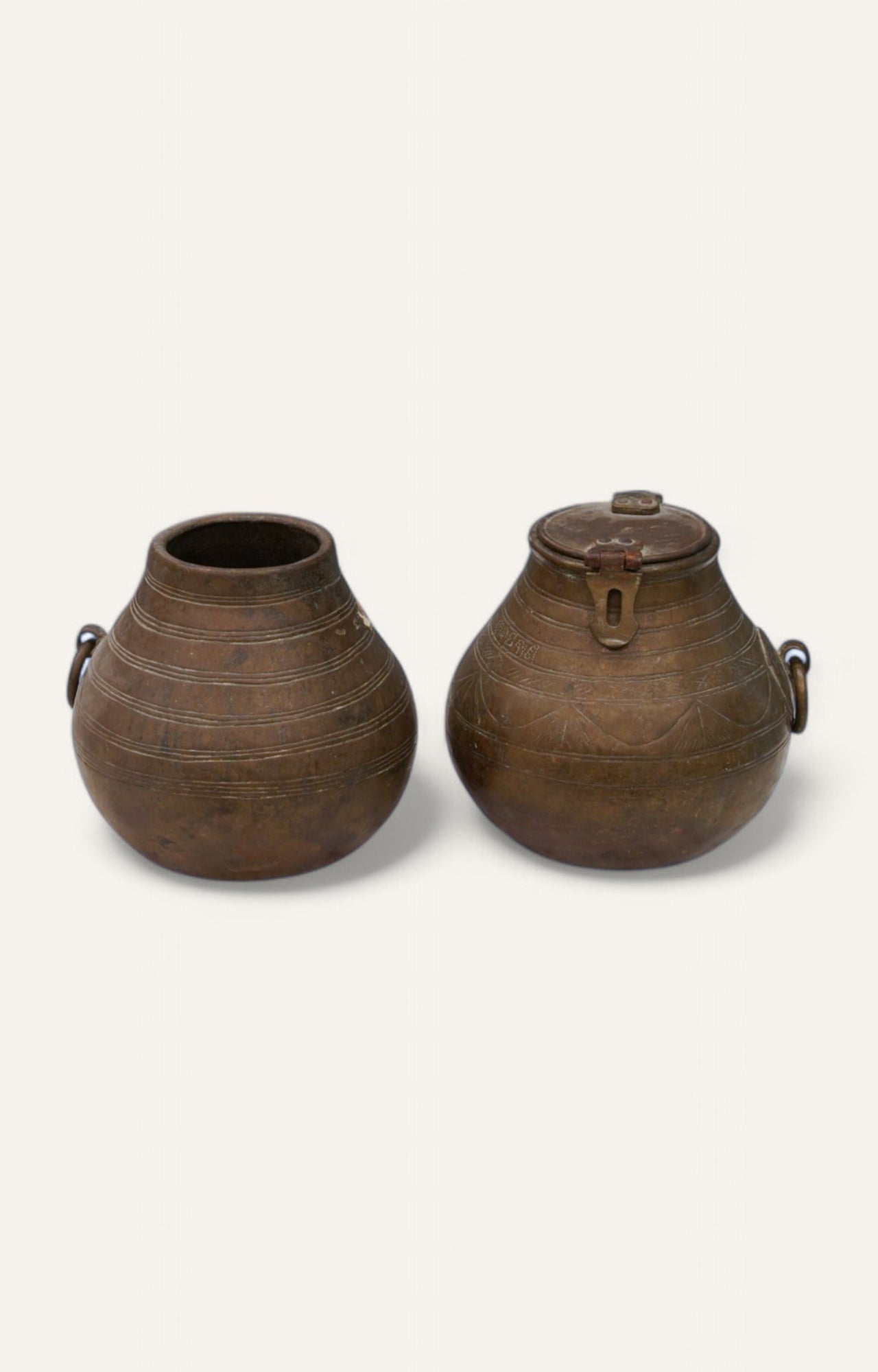 Artisan’s Tale Traditional Handcrafted Brass Pots Home Décor Set of 2