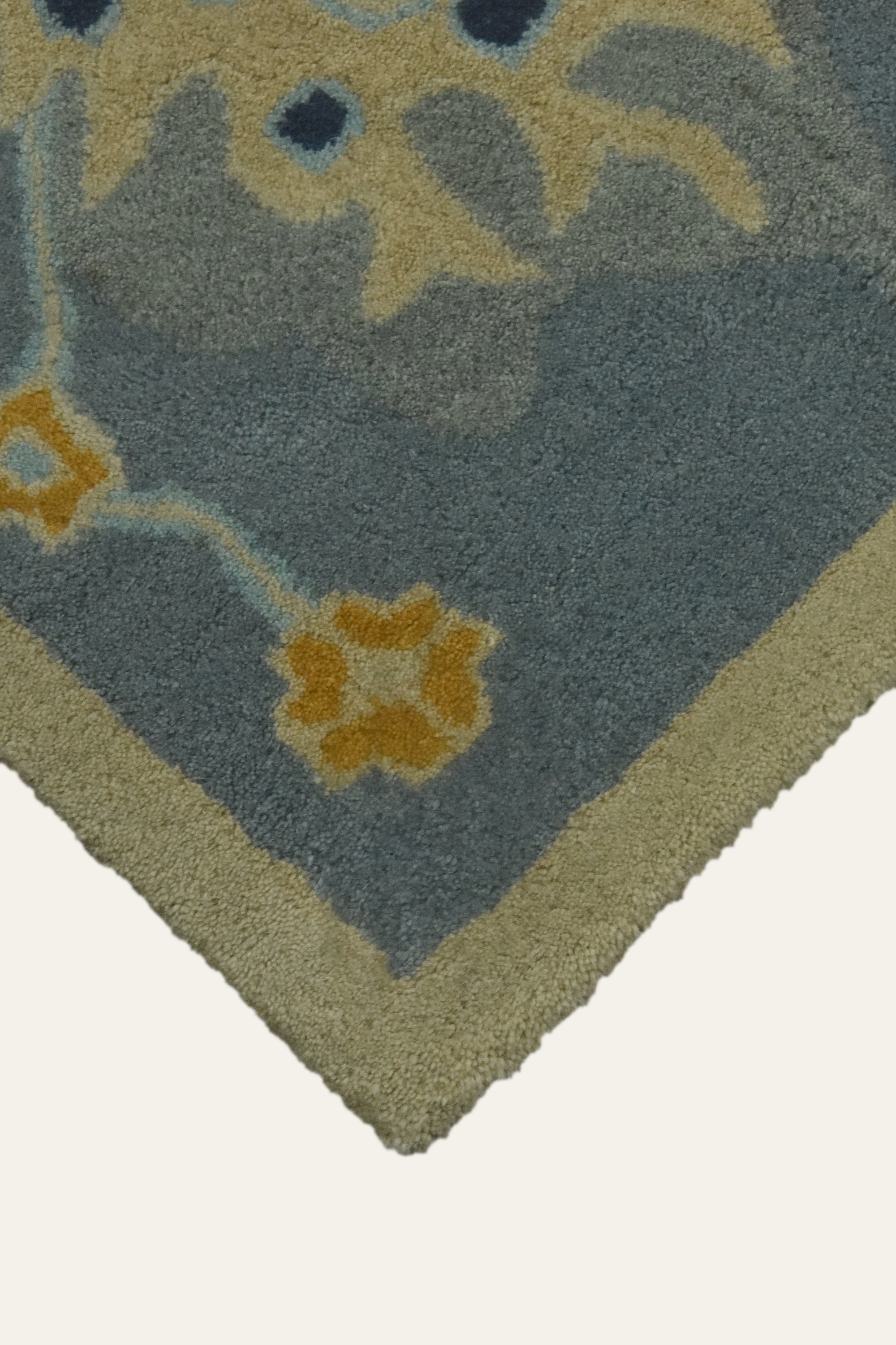 8x10 Ft. Pastel Floral Handtufted Wool Area Carpet