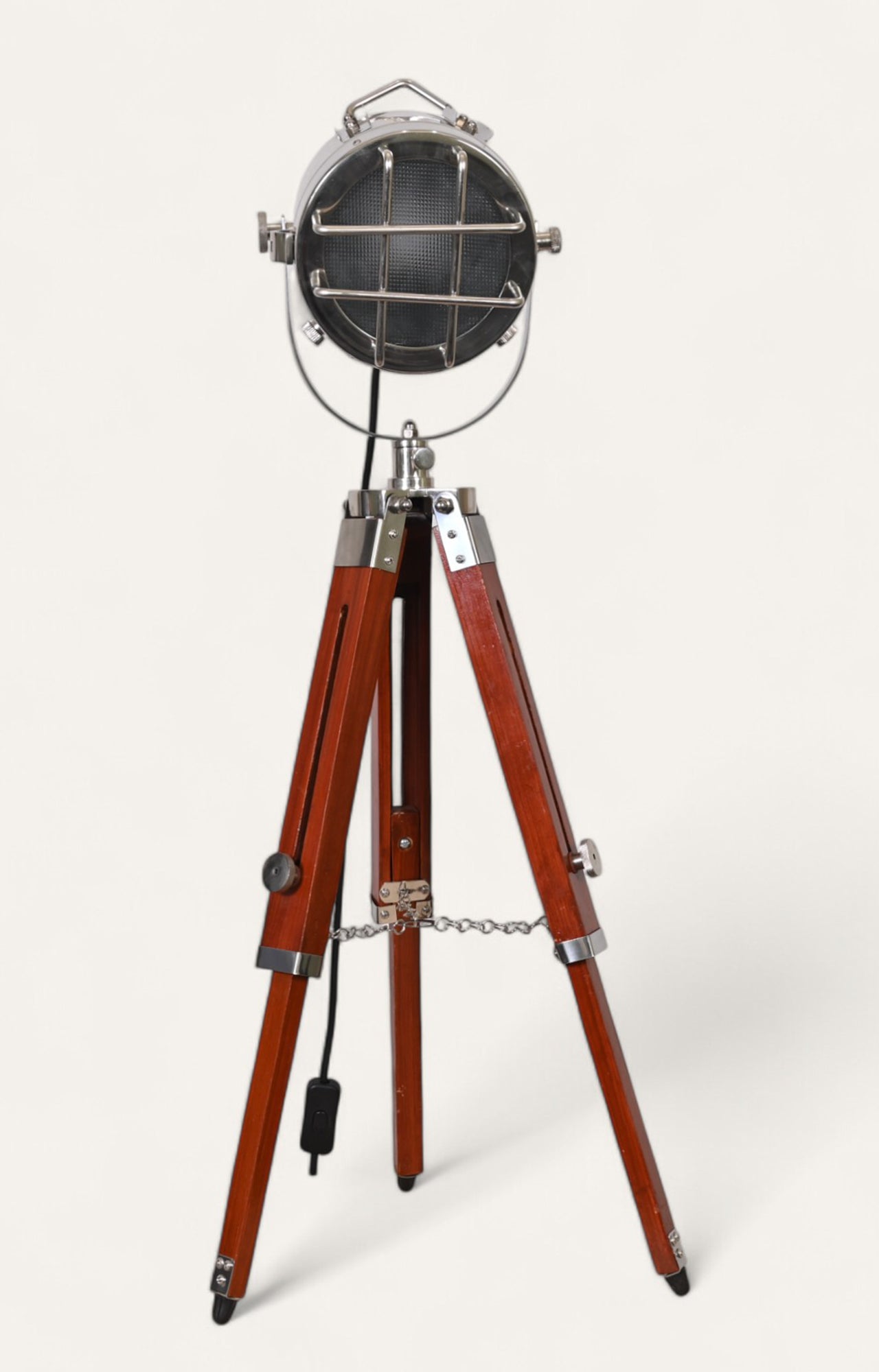 Tripod table lamp