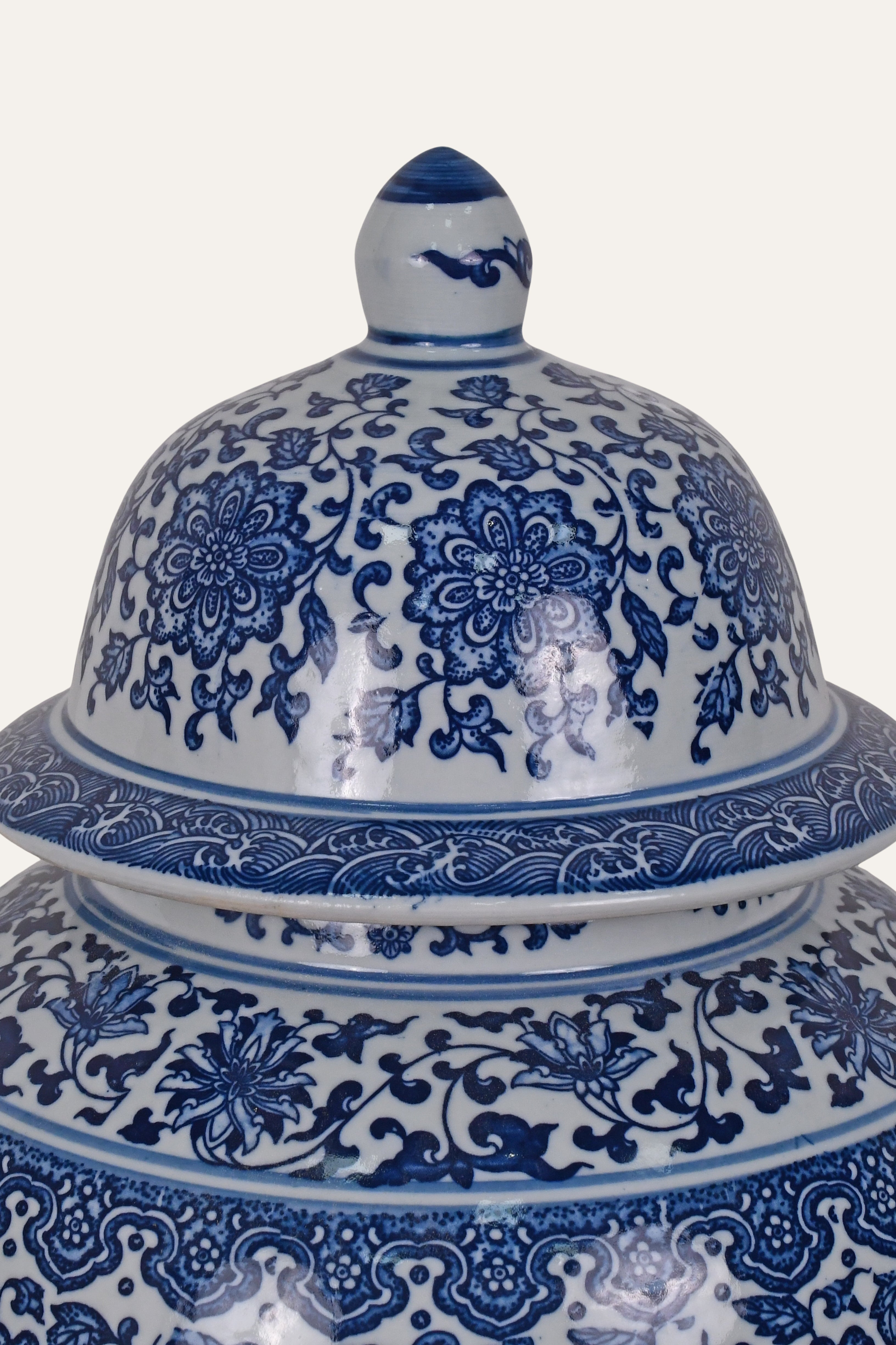 Traditional Blue & White Porcelain Chinoiserie Temple Vase
