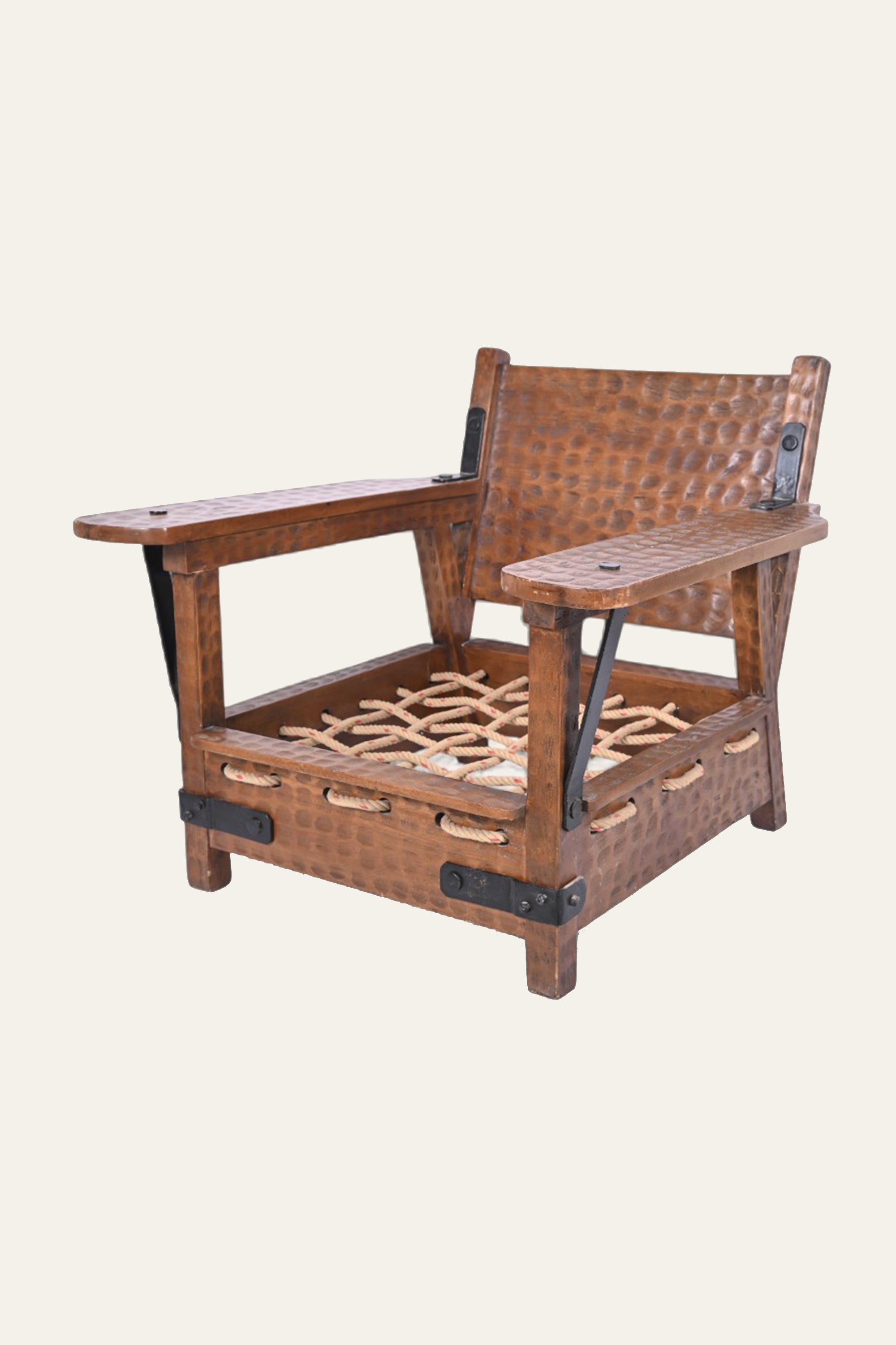Hammered  Box Style Wooden Lounge Arm Chair with Metal Straps