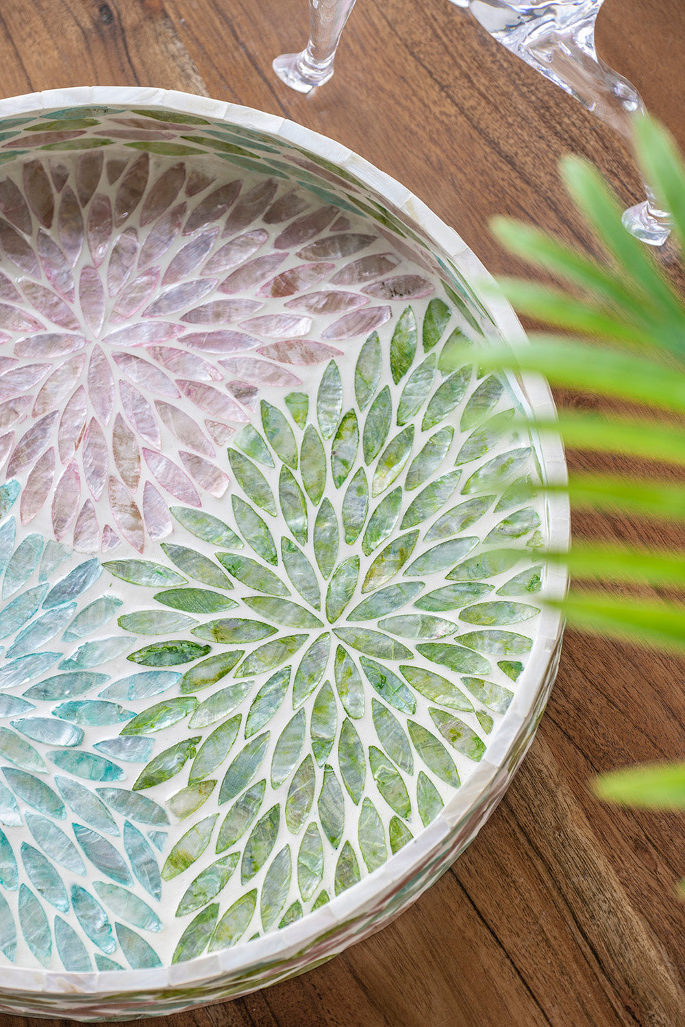 Leaf Motif Resin Tray