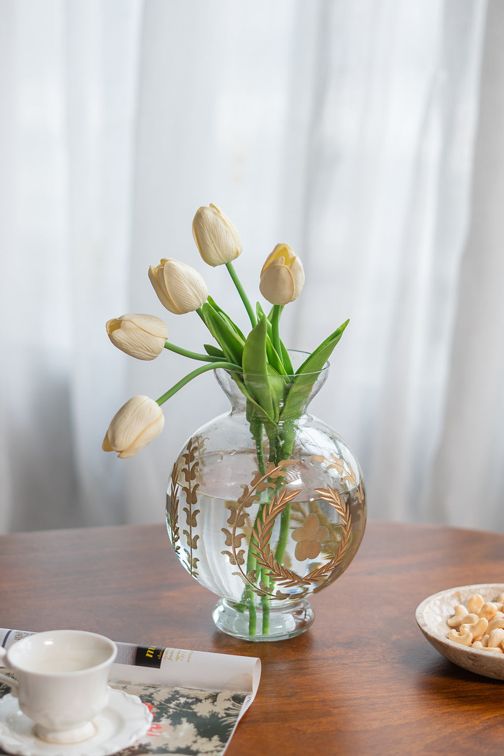 Decorative glass vase