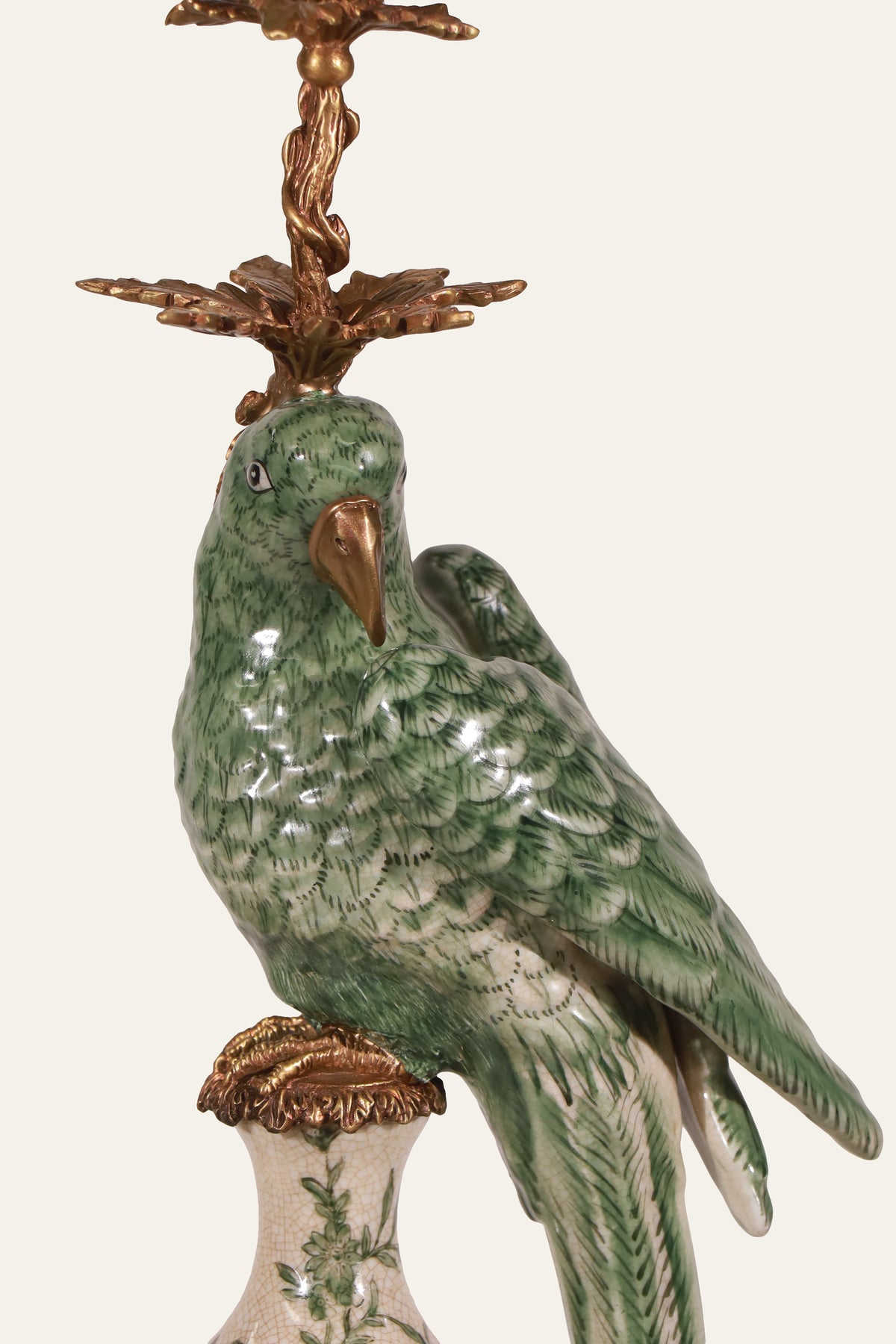 Green white candle stand