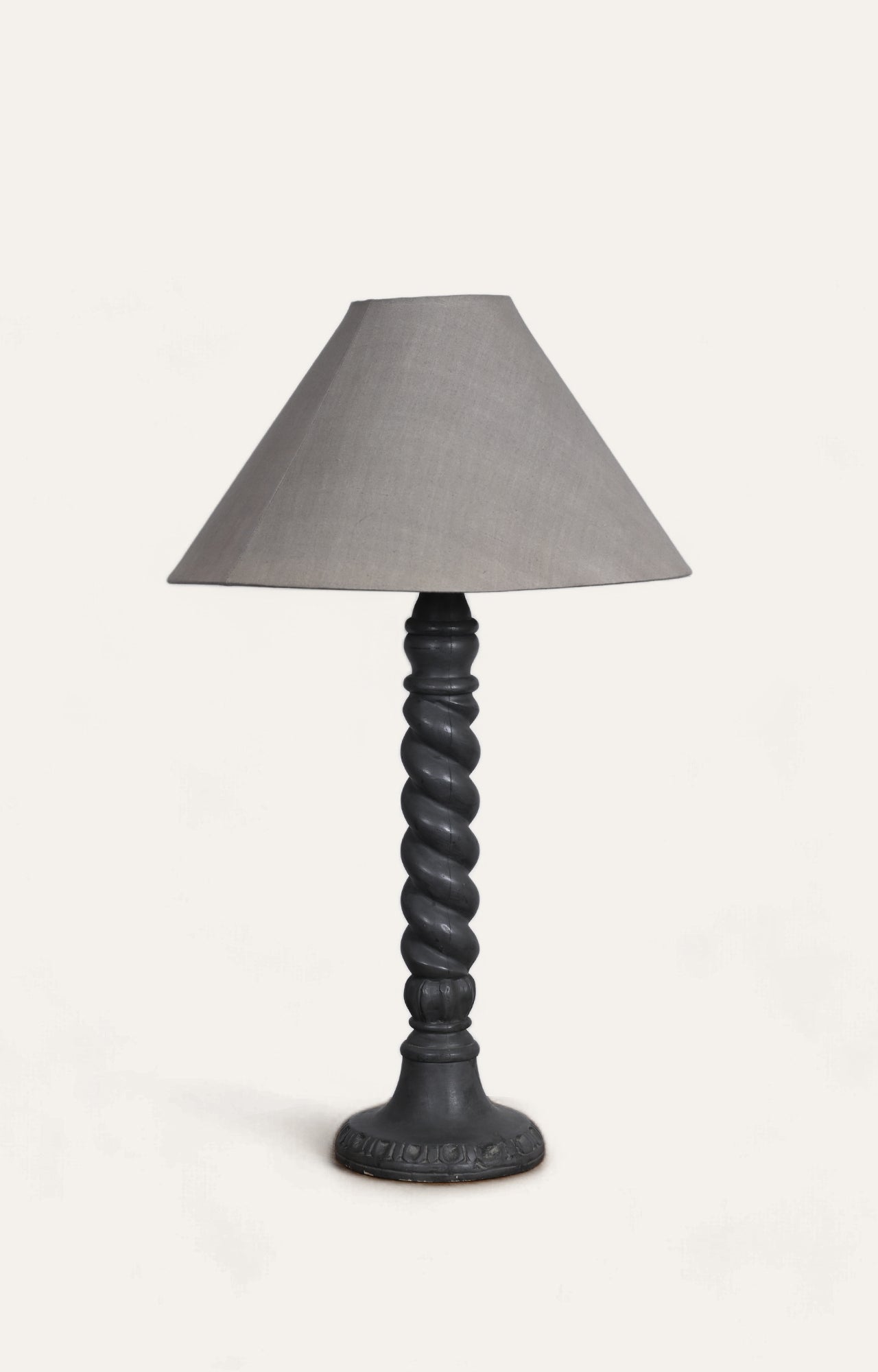 Hand turned table lamp_main