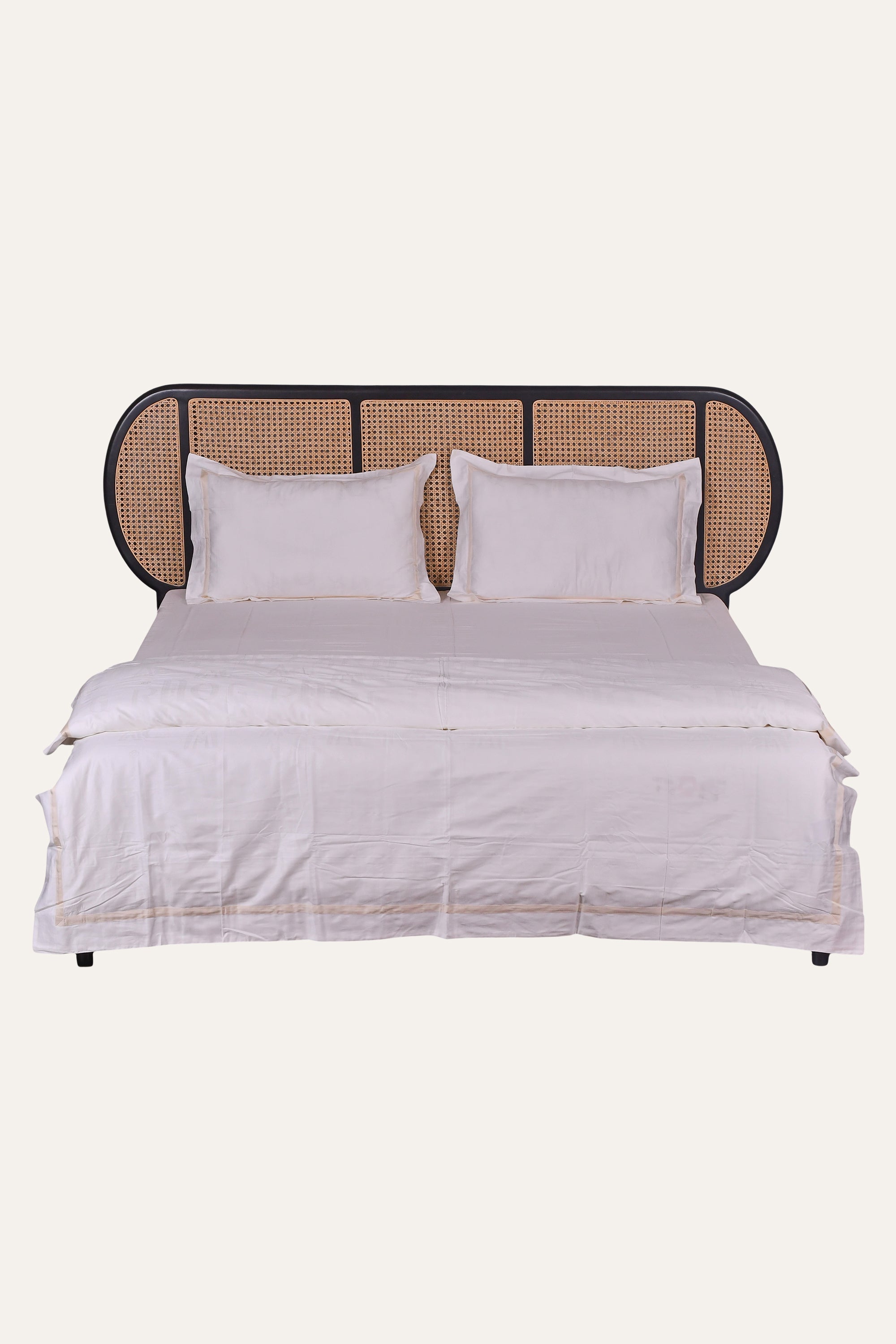 Hotel Style White Cotton Bedding Collection