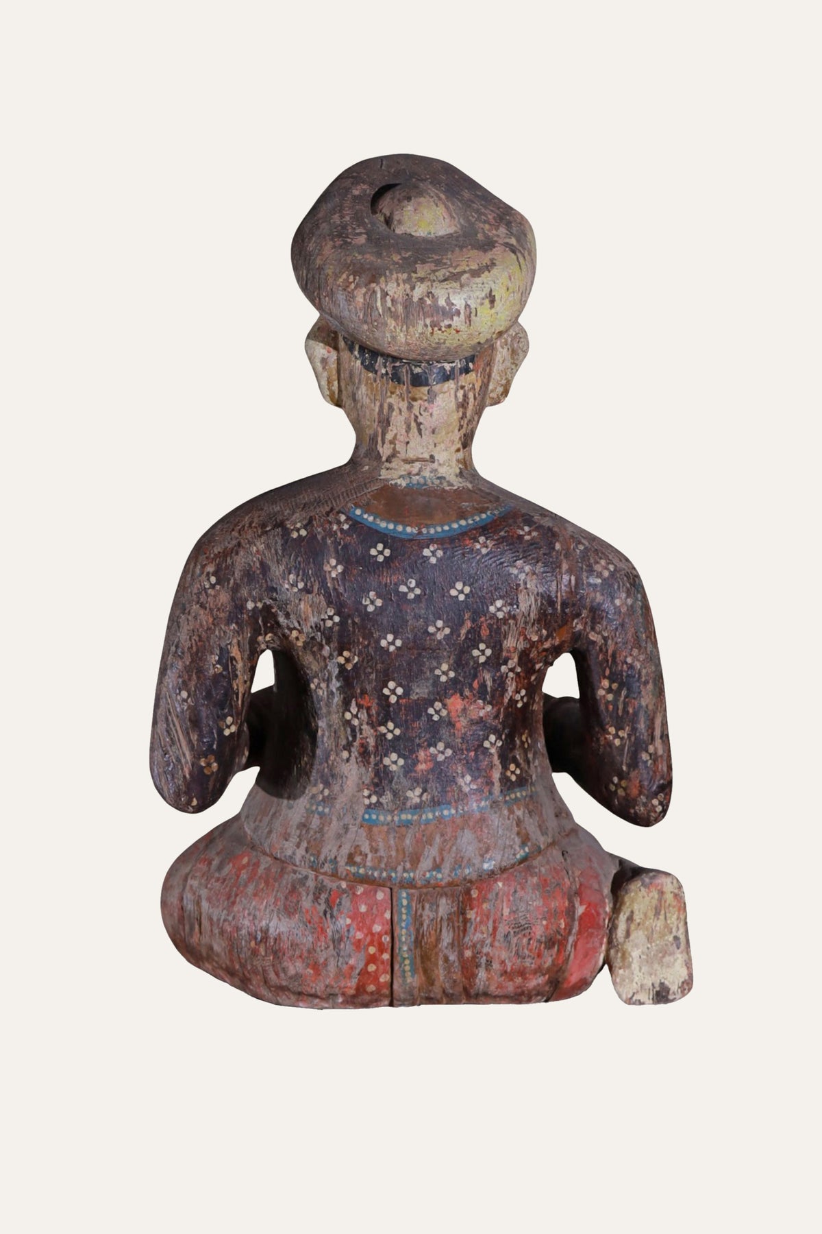 Traditional Rajasthani Musician Figurine for Entryway Styling