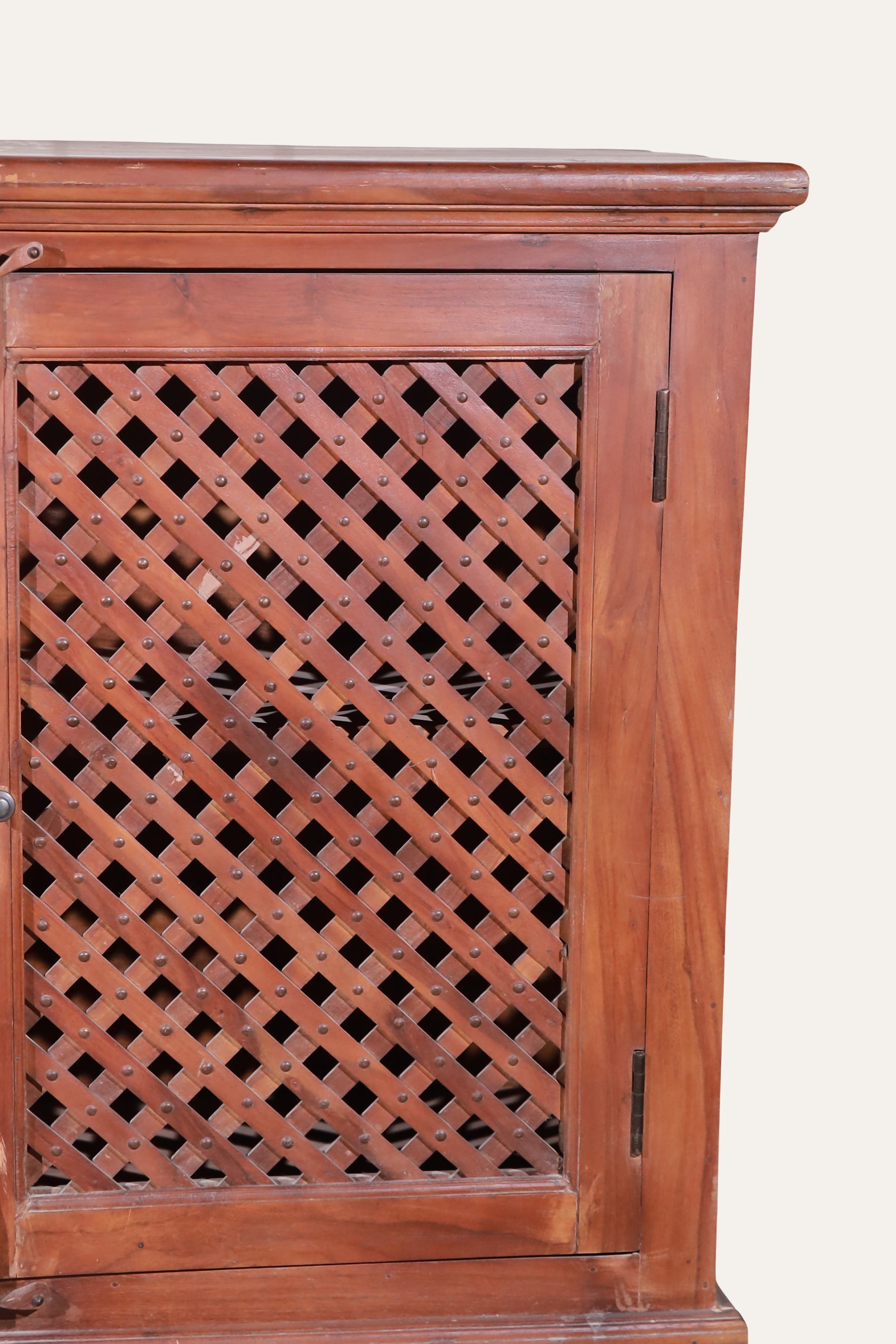 Wooden Lattice 3-Drawer 2-Door Sideboard for Dining & Living Room Storage